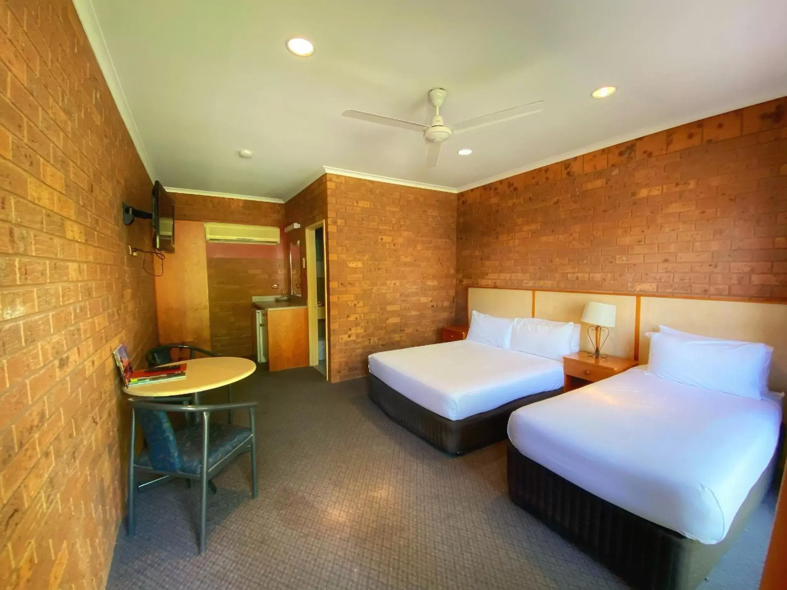 Double or Twin Room in Knotts Crossing Resort Double or Twin Room in Knotts Crossing Resort