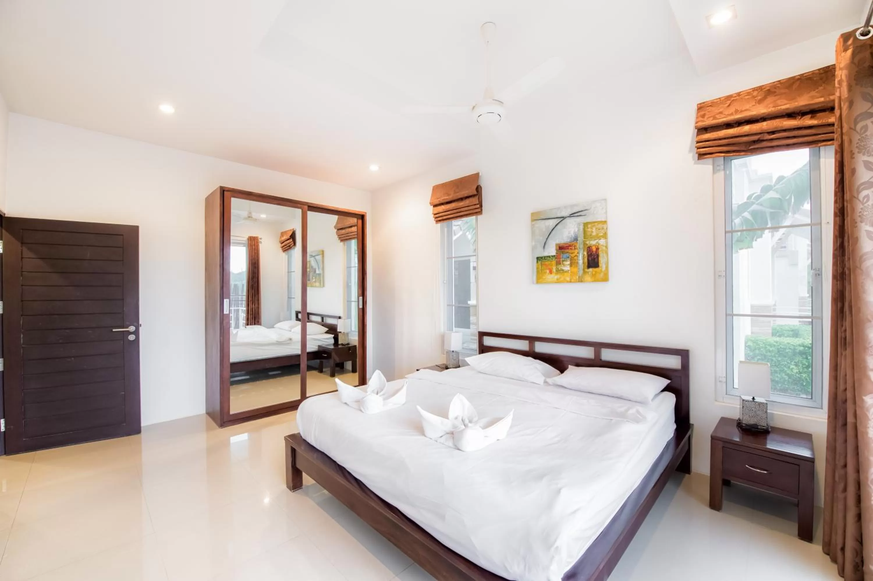 Day, Bed in Oriental Beach Pearl Resort