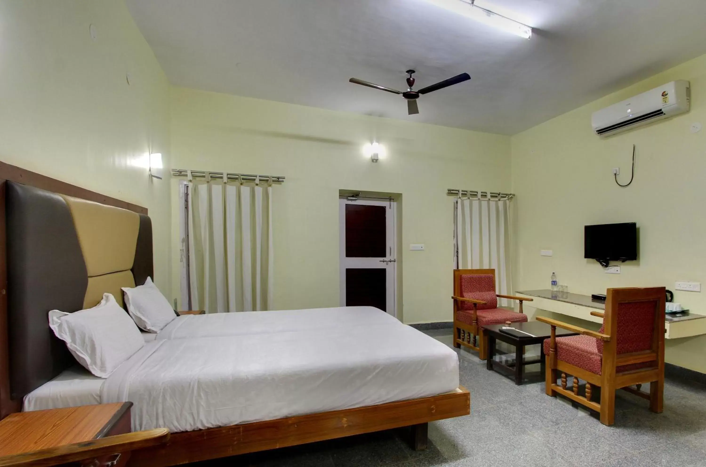 King Suite with Balcony in Kanthi Resorts Badami King Suite with Balcony in Kanthi Resorts Badami