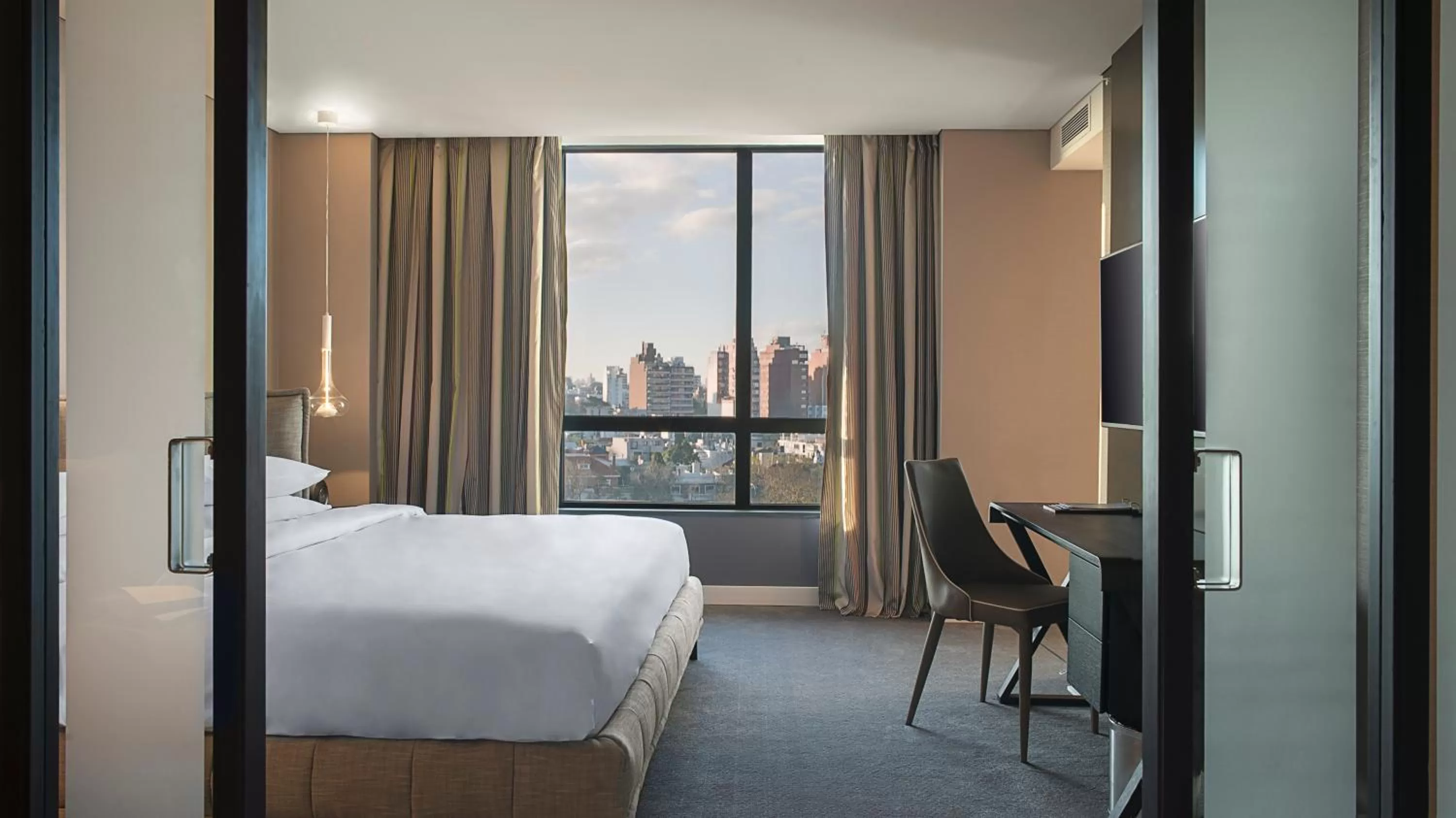 Bedroom, Bed in Hyatt Centric Montevideo