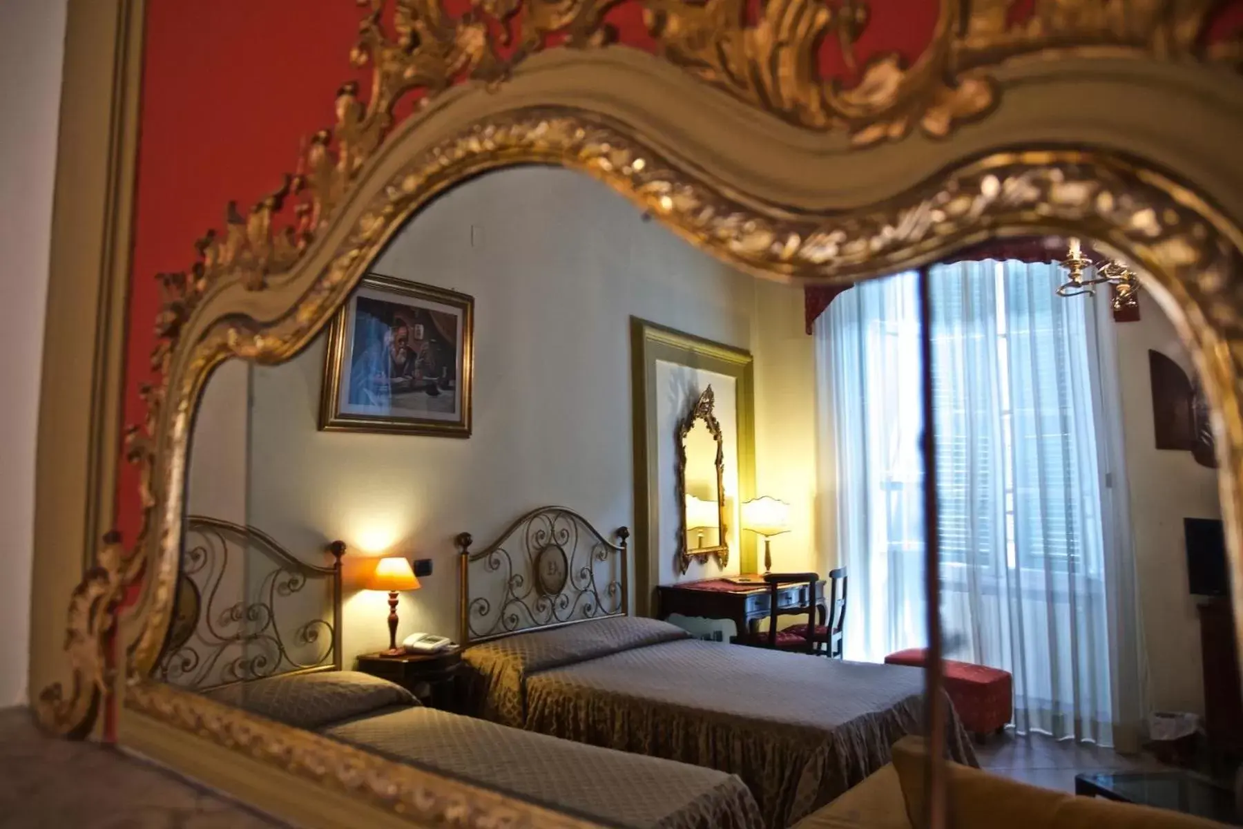 Deluxe Suite in Hotel La Luna Deluxe Suite in Hotel La Luna