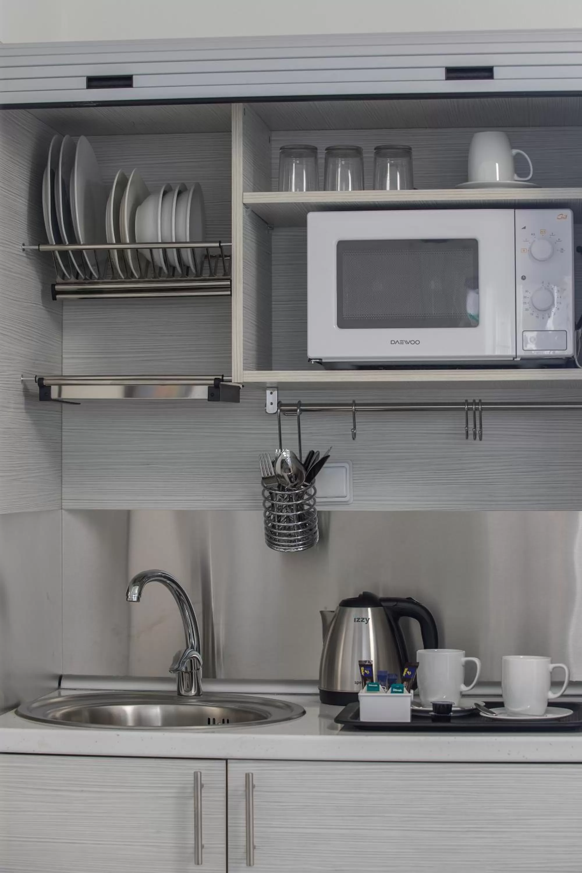 Coffee/tea facilities in Blazer Residence