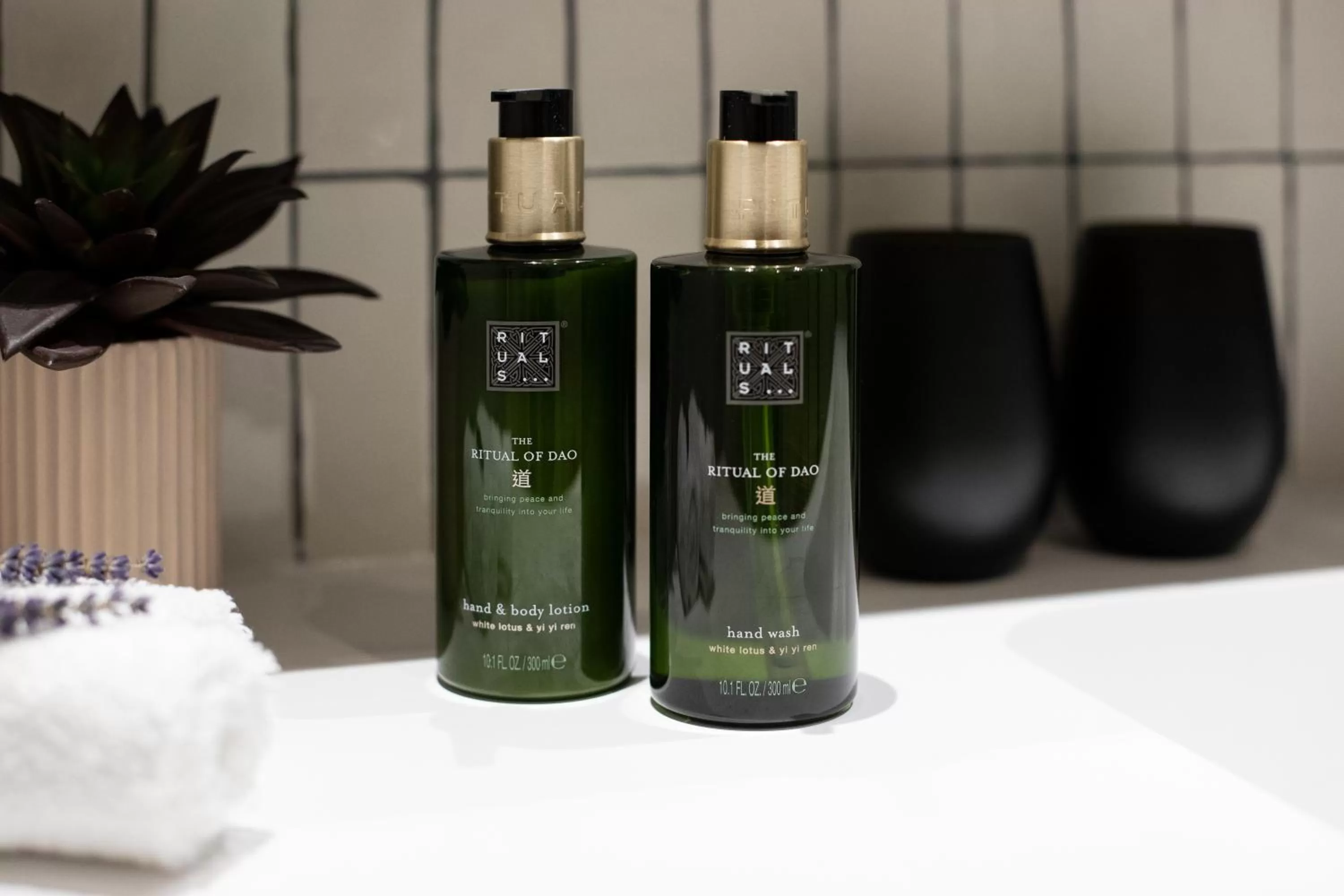 Bathroom in Melia White House Hotel