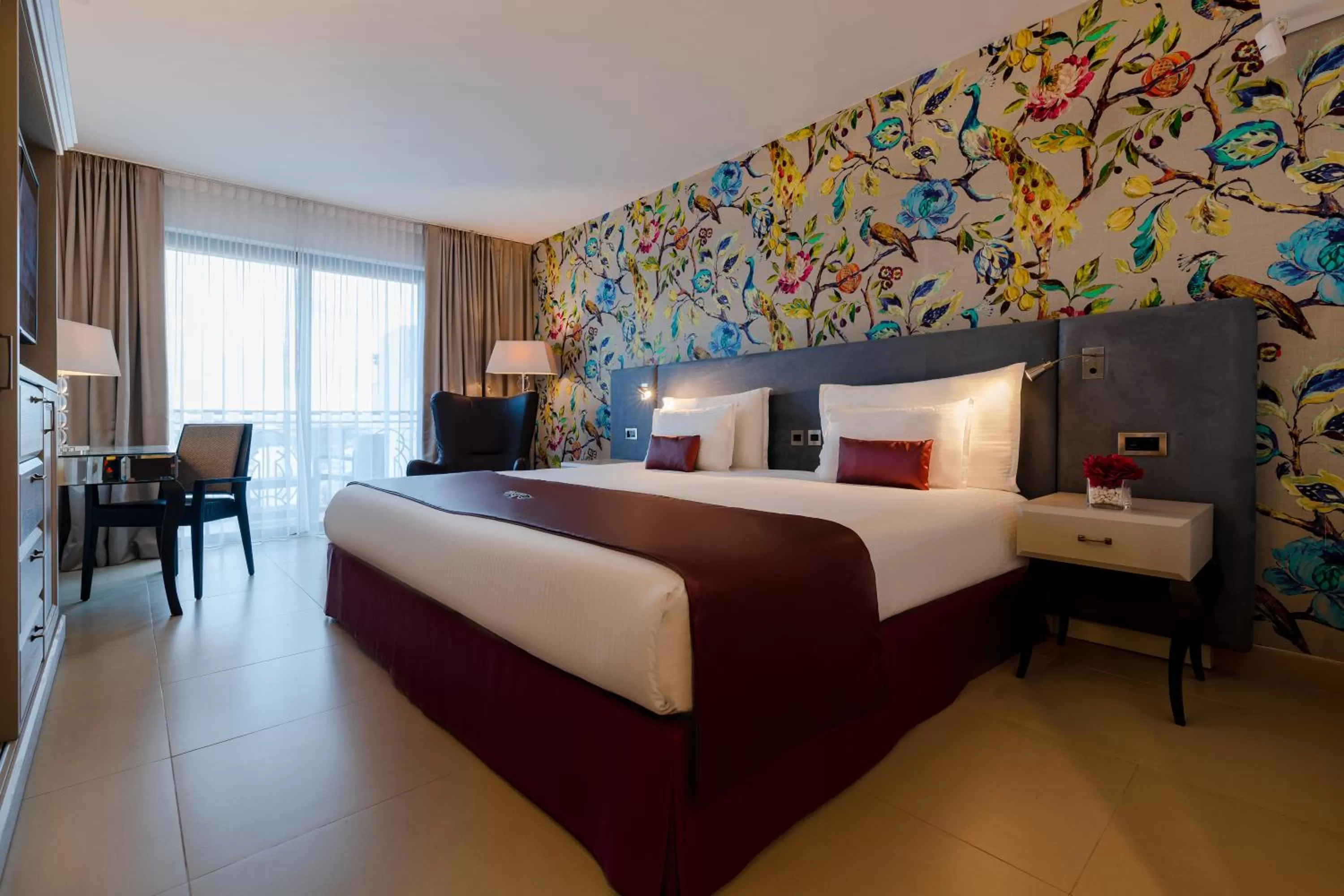 Photo of the whole room, Bed in AX The Palace