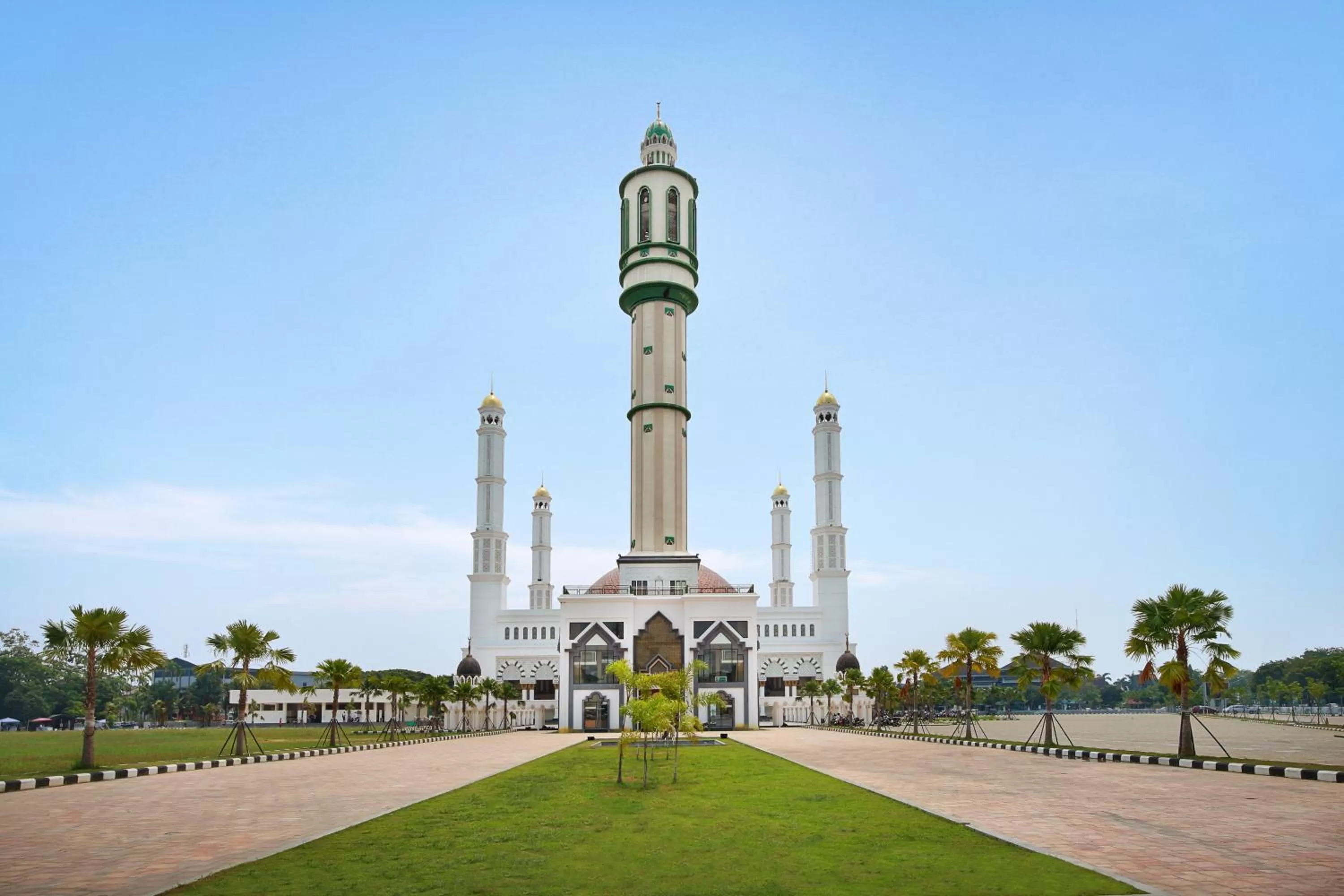 Nearby landmark in Mercure Pontianak City Center