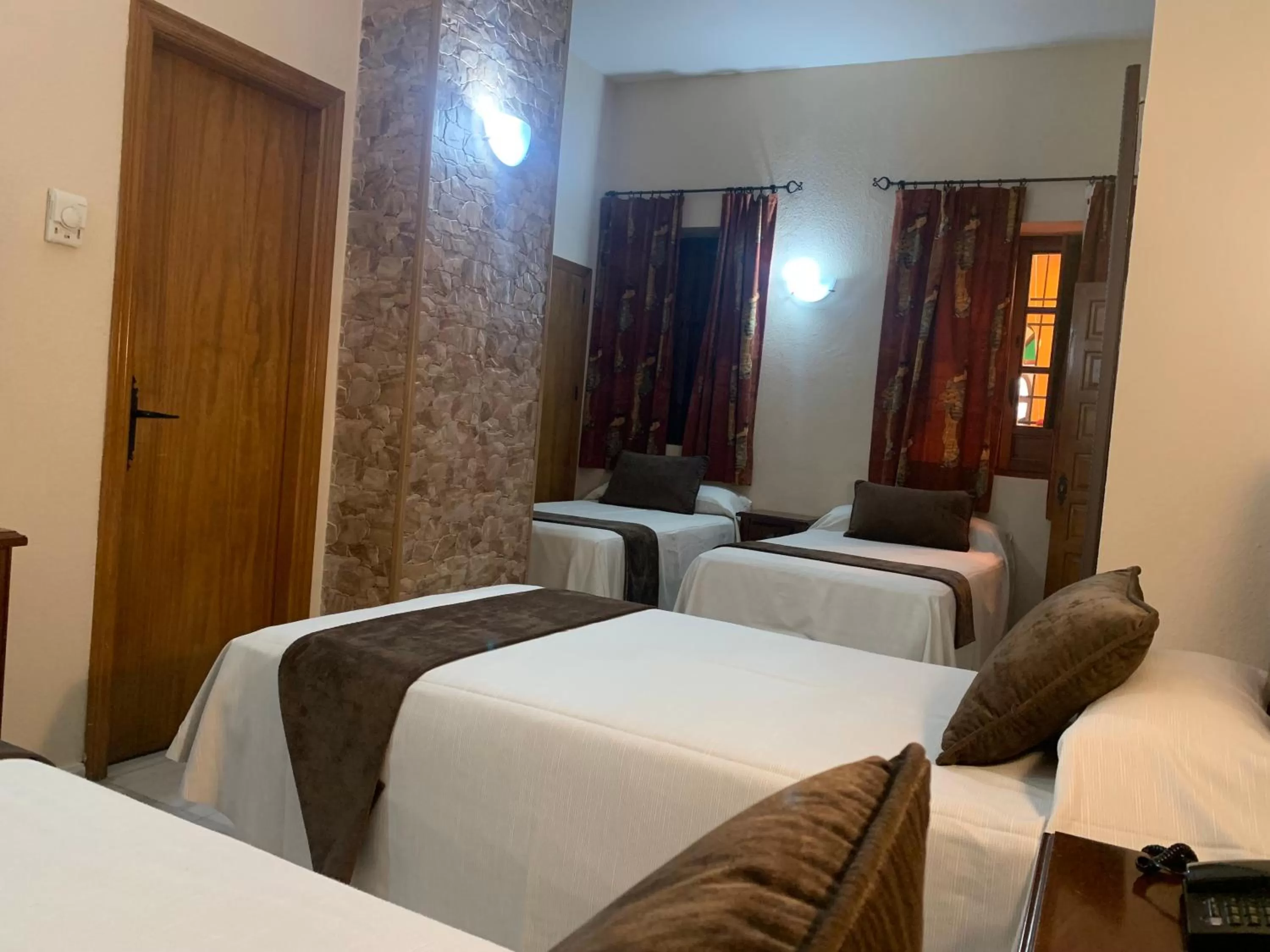 Photo of the whole room, Bed in Hotel Casa Museo de la Mezquita