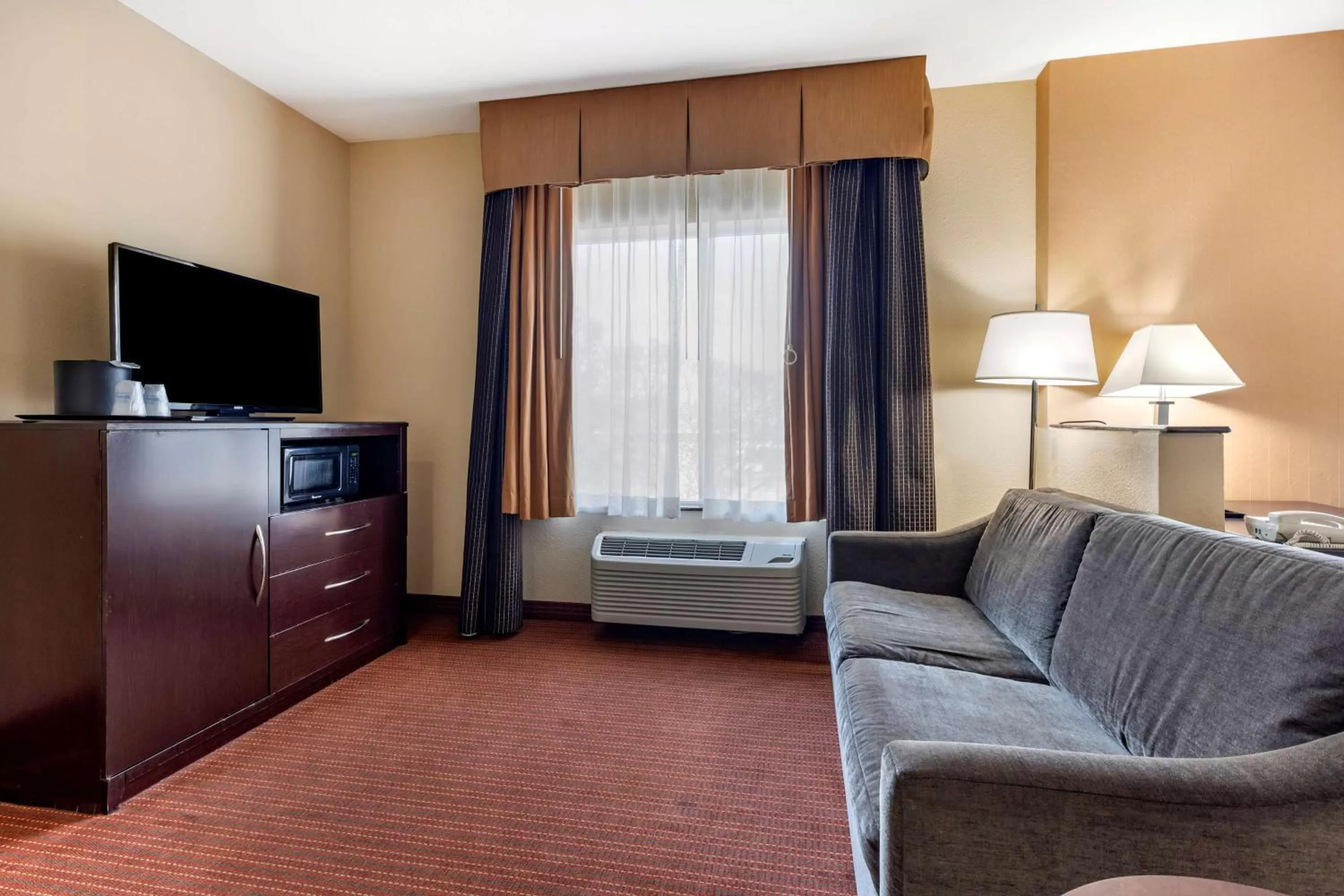 TV and multimedia, Bed in Best Western Plus DFW Airport West Euless