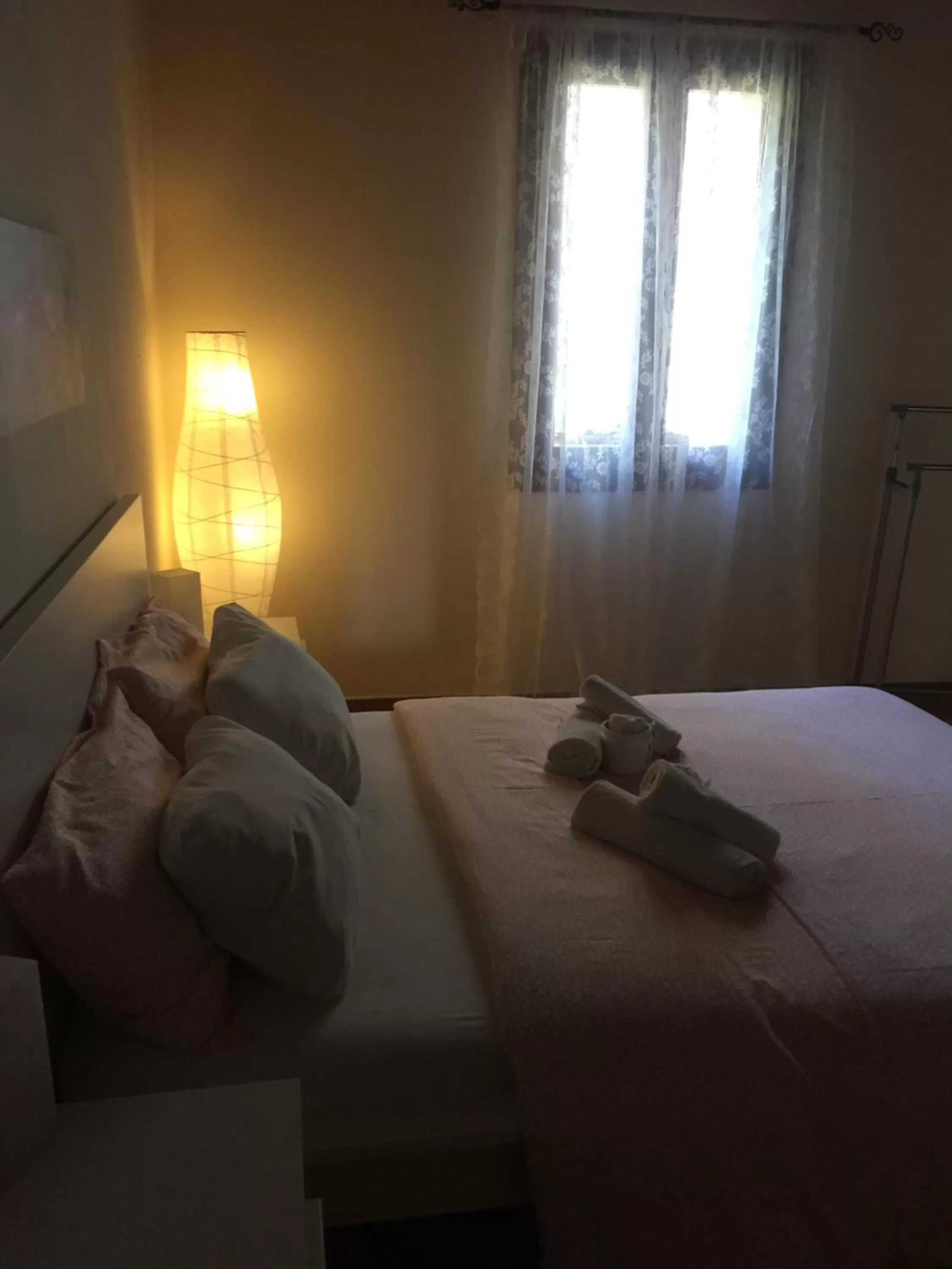 Bed in B&B Happiness in the Country