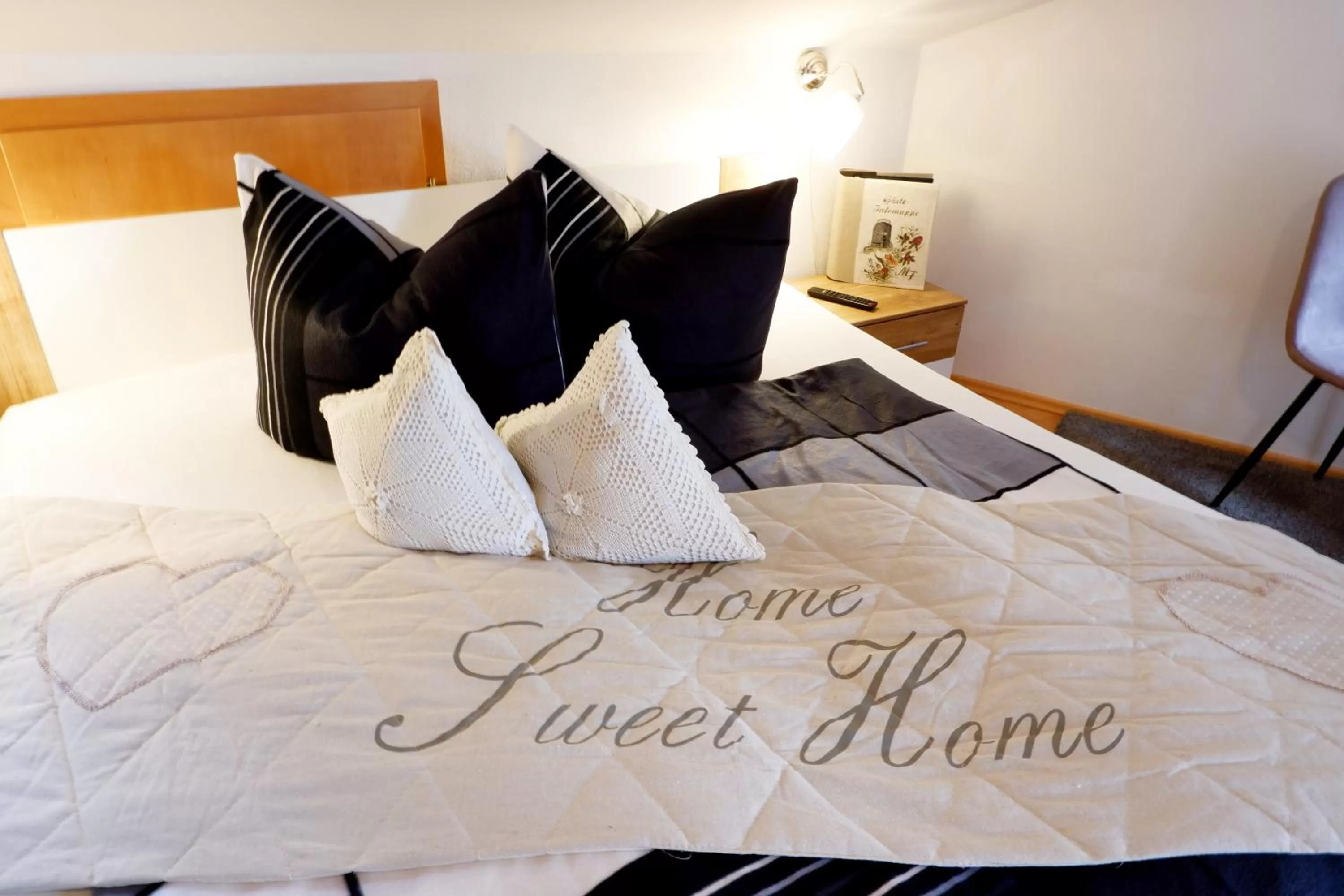 Photo of the whole room, Bed in Frühstückspension Mayer-Schiller