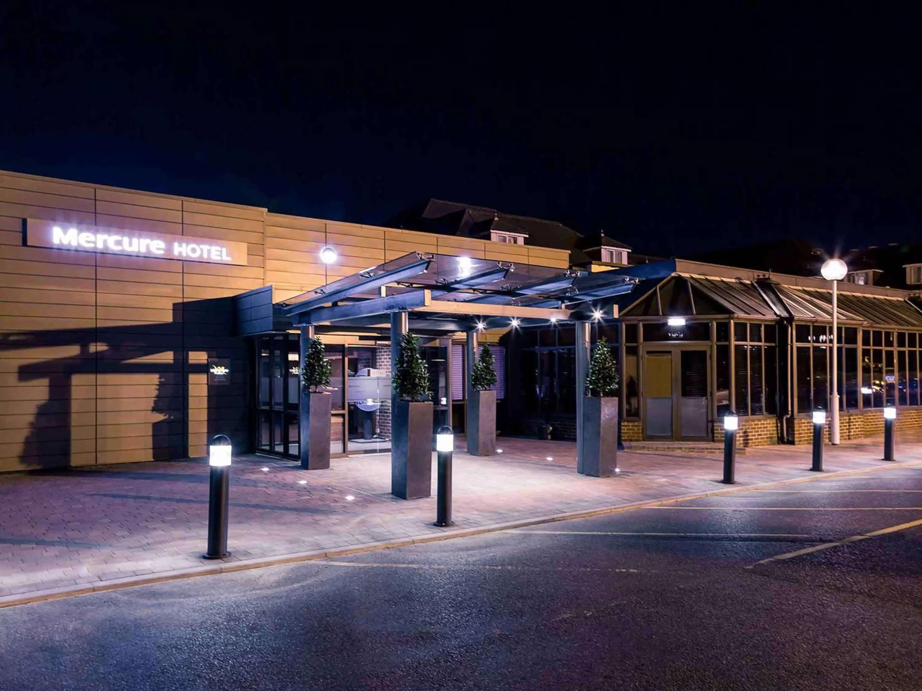 Property building in Mercure London Heathrow Airport