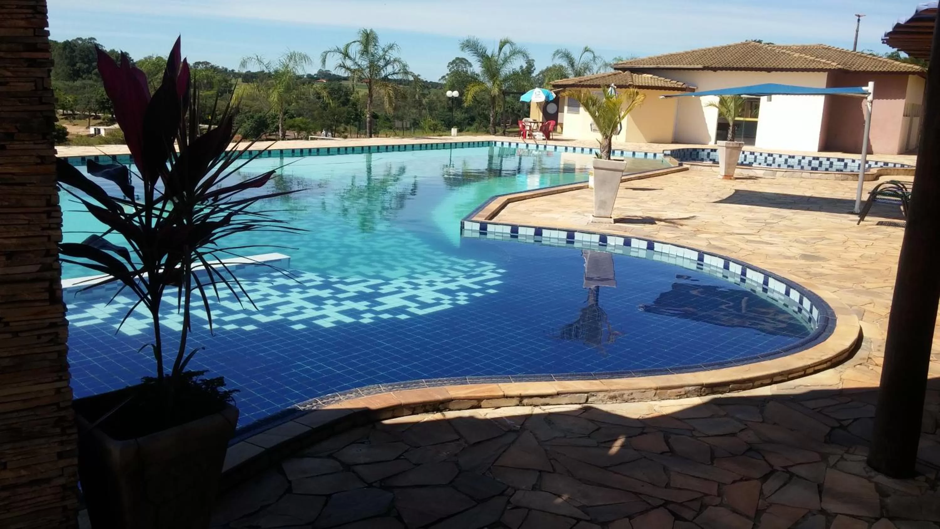 Swimming Pool in Rancharia Park Hotel