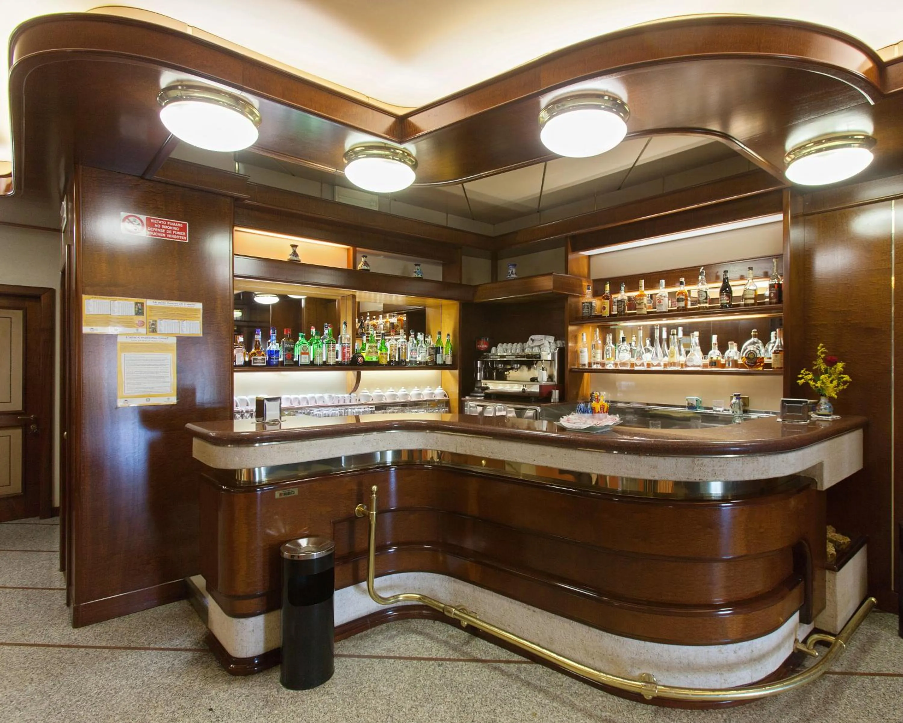 Lounge or bar in Le Gronde