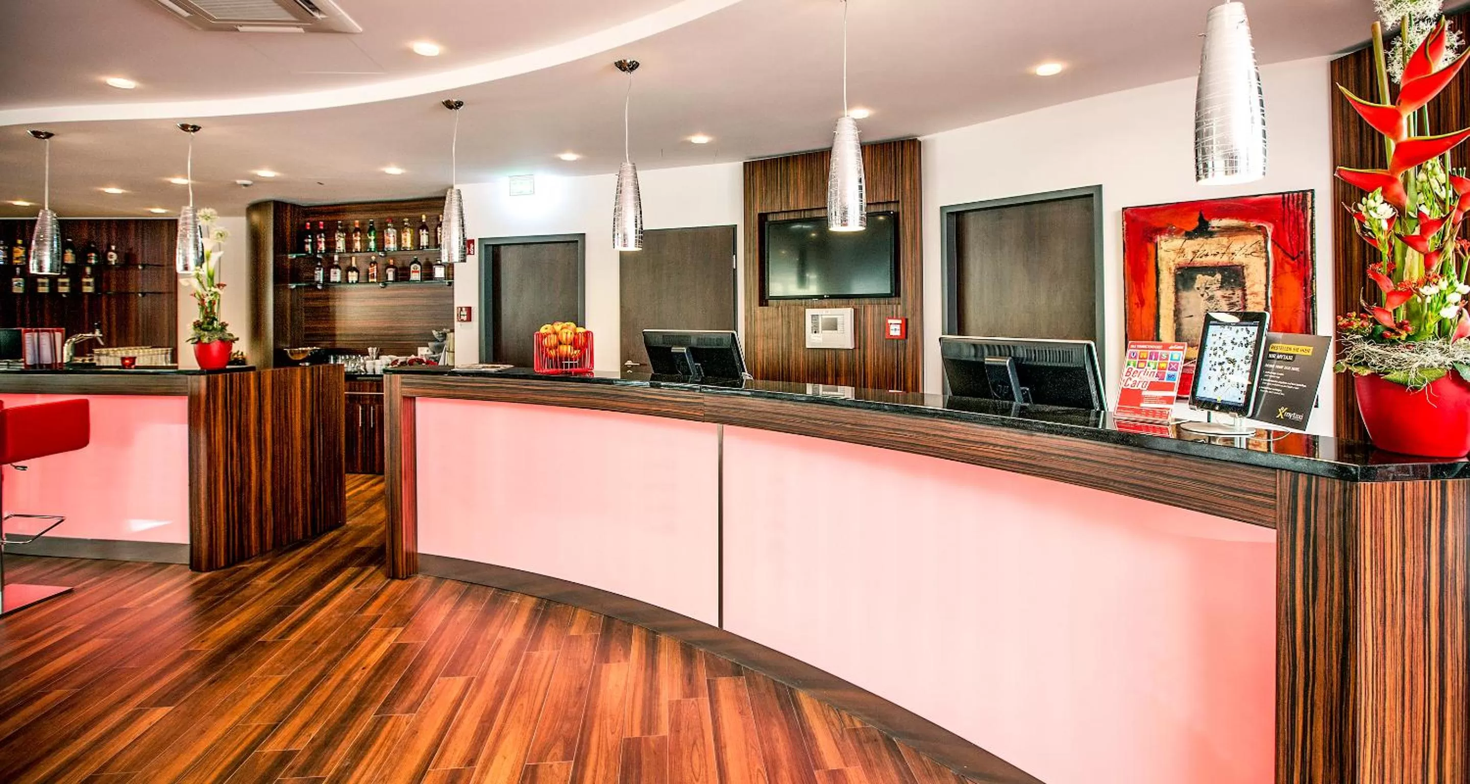 Lobby or reception in Best Western Plus Plaza Berlin Kurfürstendamm