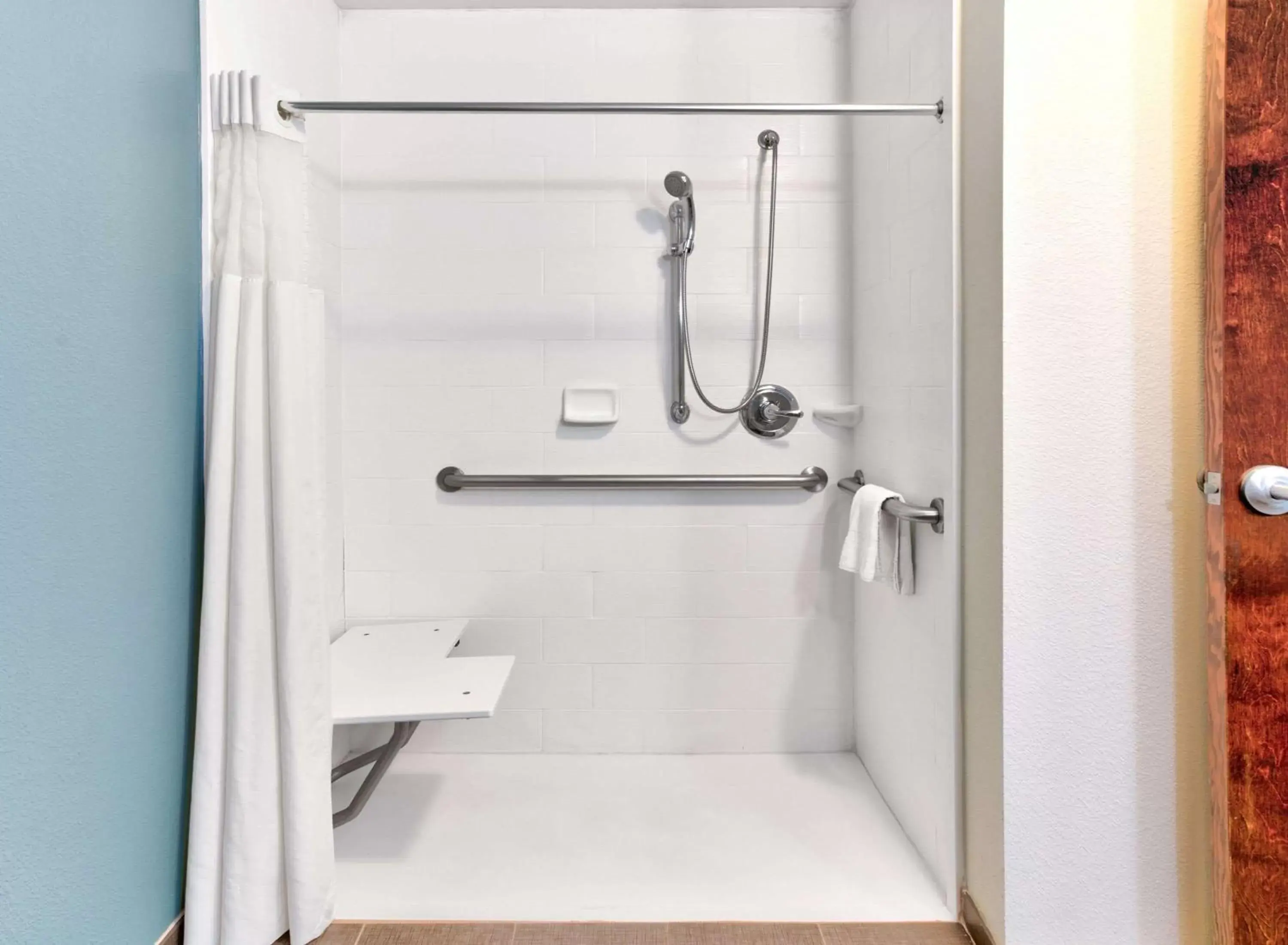 Deluxe King Suite with Roll-In Shower - Mobility Accessible/Non-Smoking in Wingate by Wyndham Longview North Deluxe King Suite with Roll-In Shower - Mobility Accessible/Non-Smoking in Wingate by Wyndham Longview North