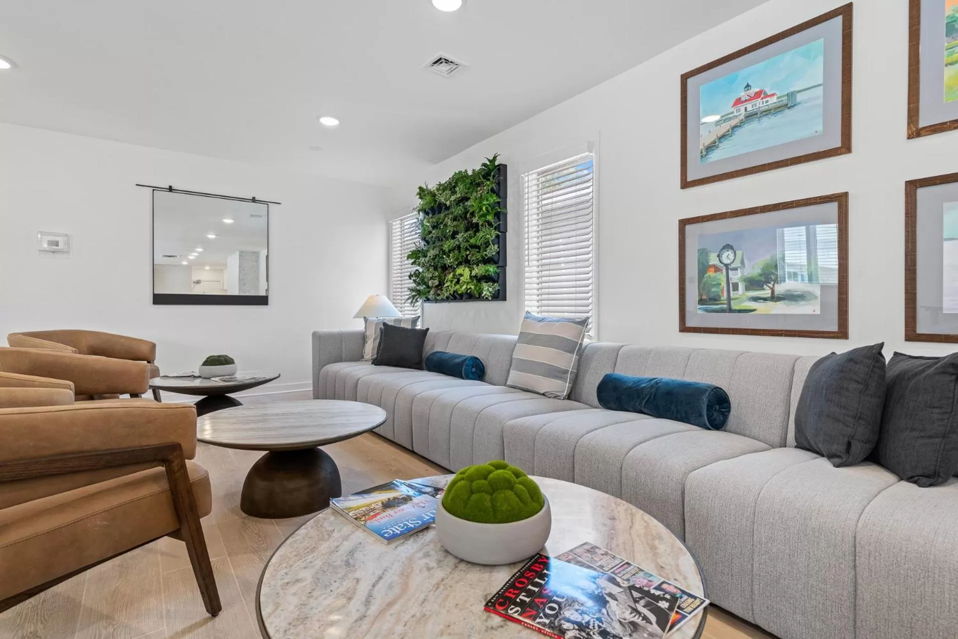 Lobby or reception in Hotel Manteo, Trademark Collection by Wyndham