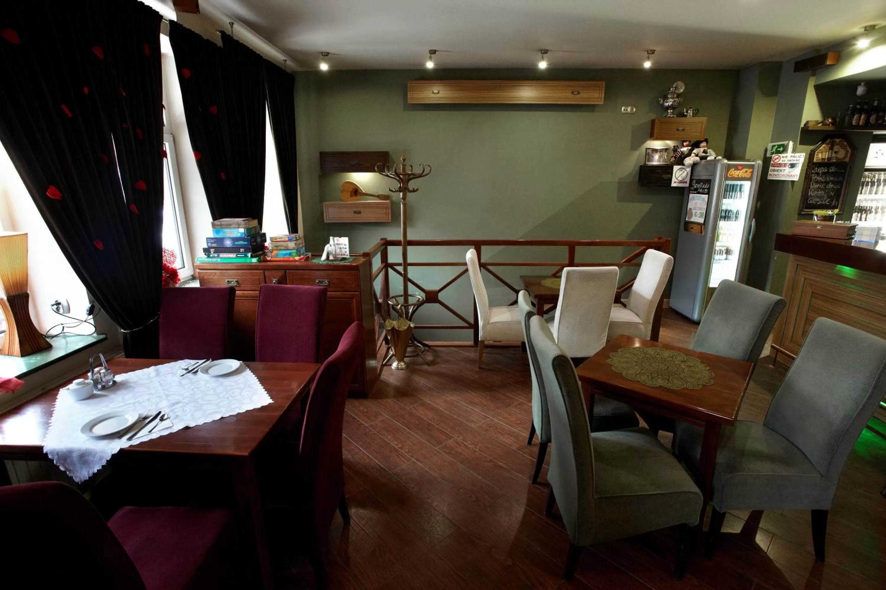 Restaurant/Places to Eat in Szuflada