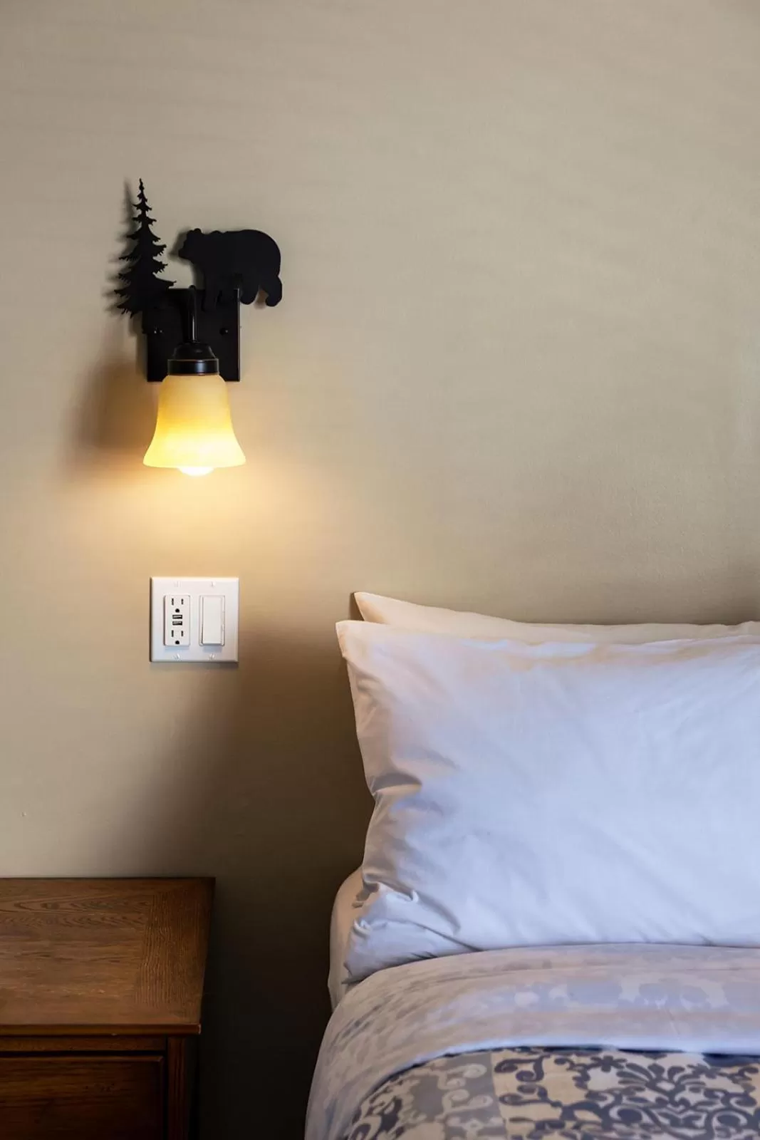 Bedroom, Bed in Astoria Hotel