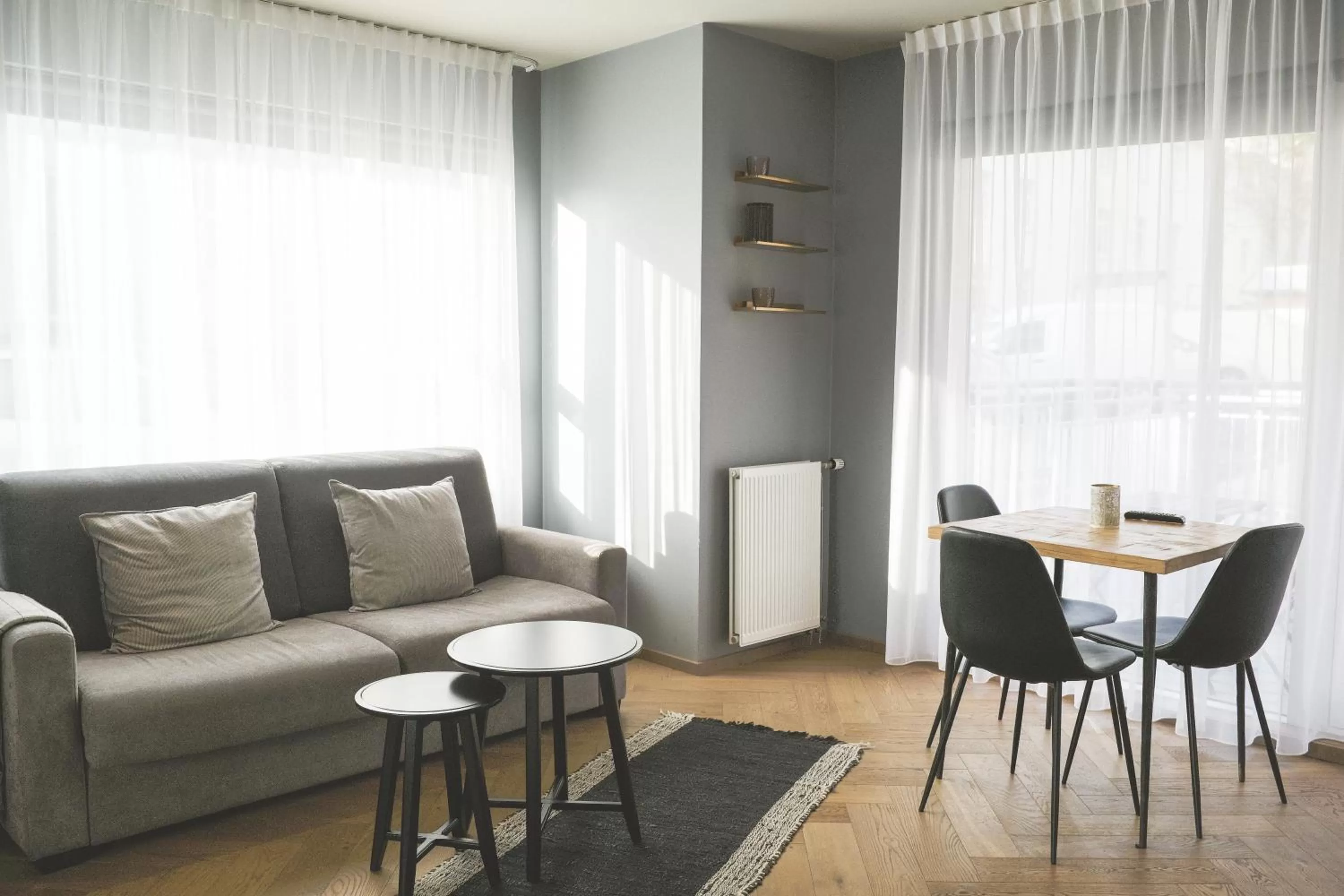 Living room in Saga Studios by Heimaleiga