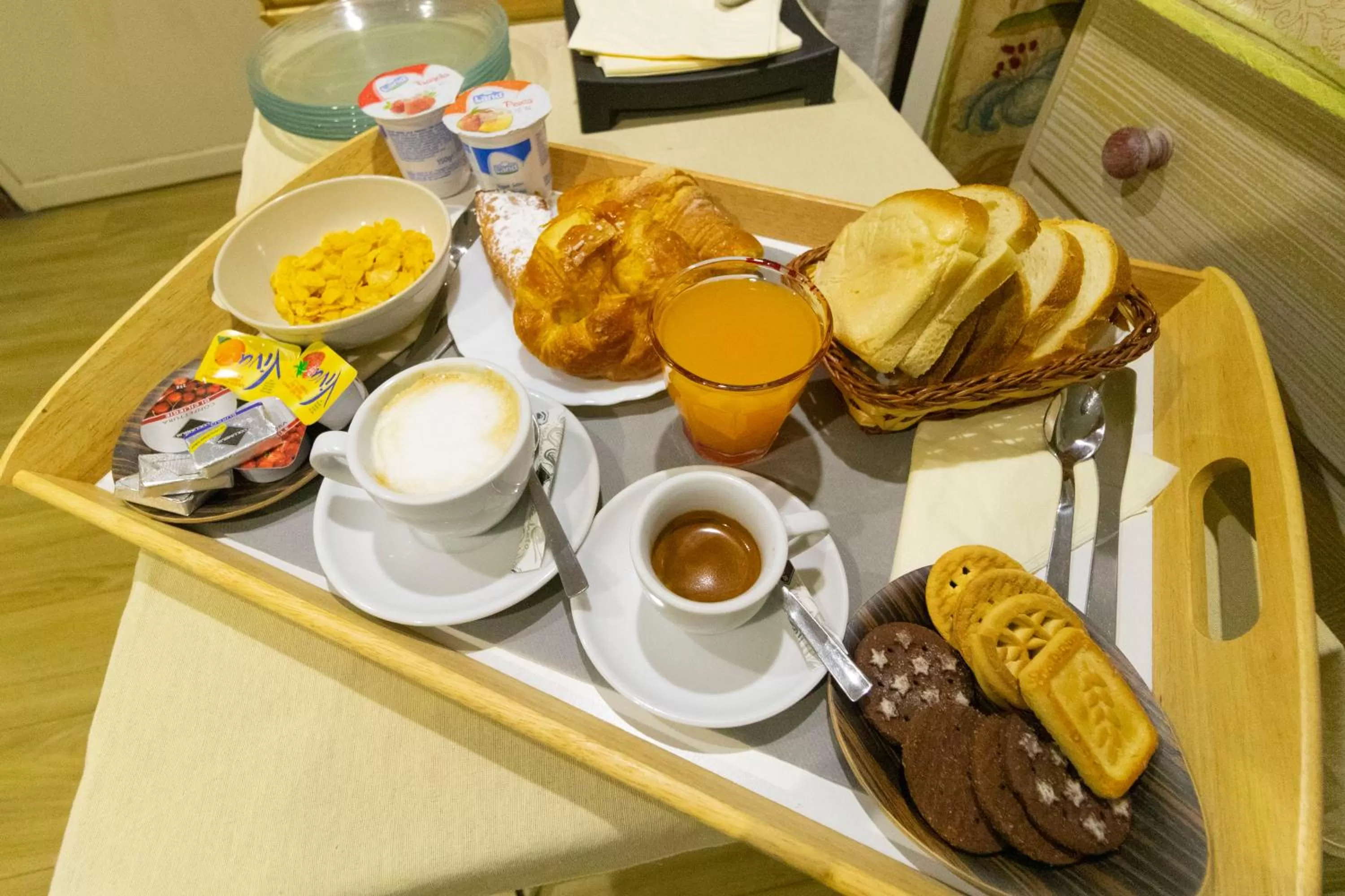 Breakfast in Cicerone Guest House