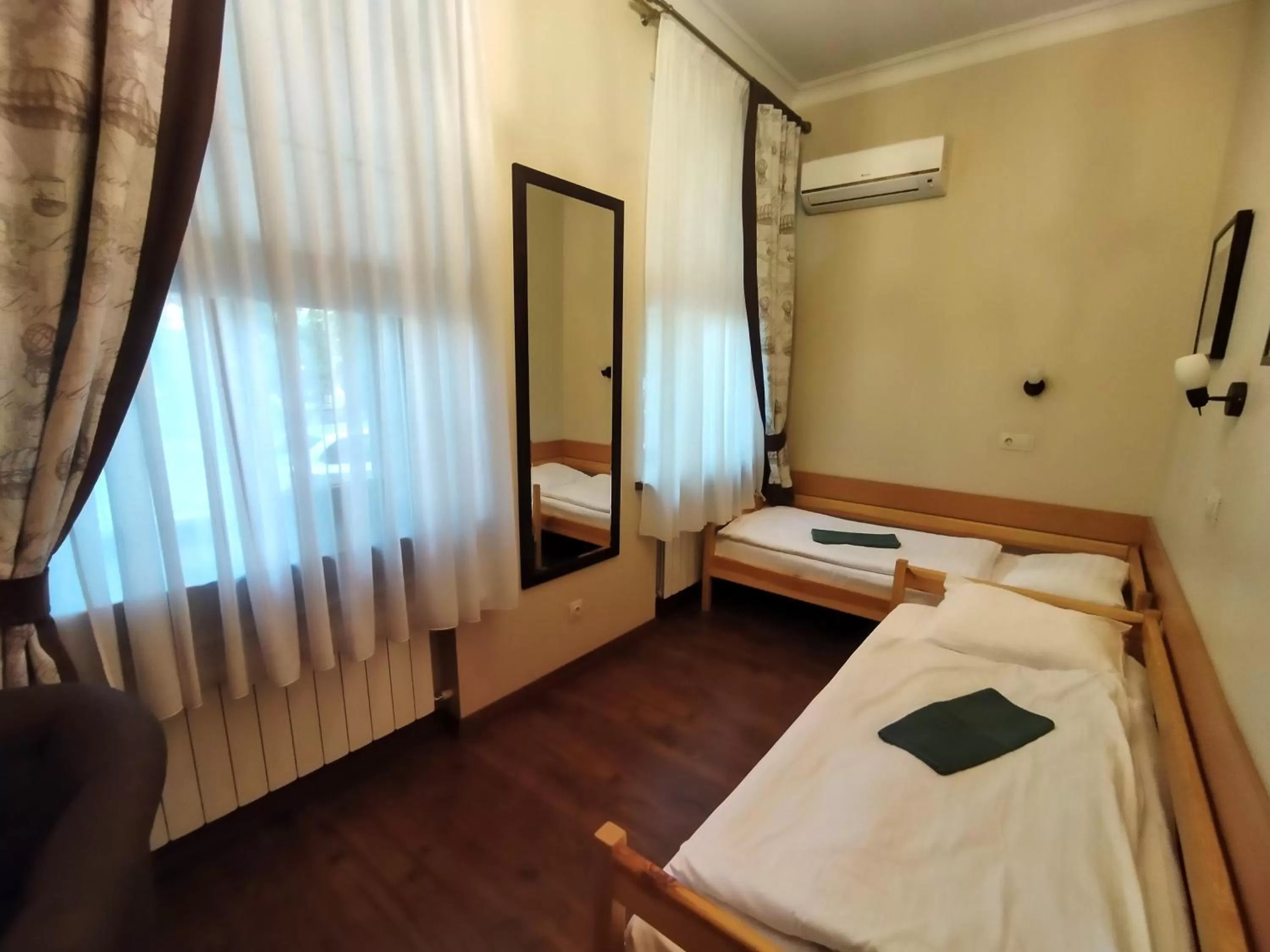 Property building, Bed in Belokorichi