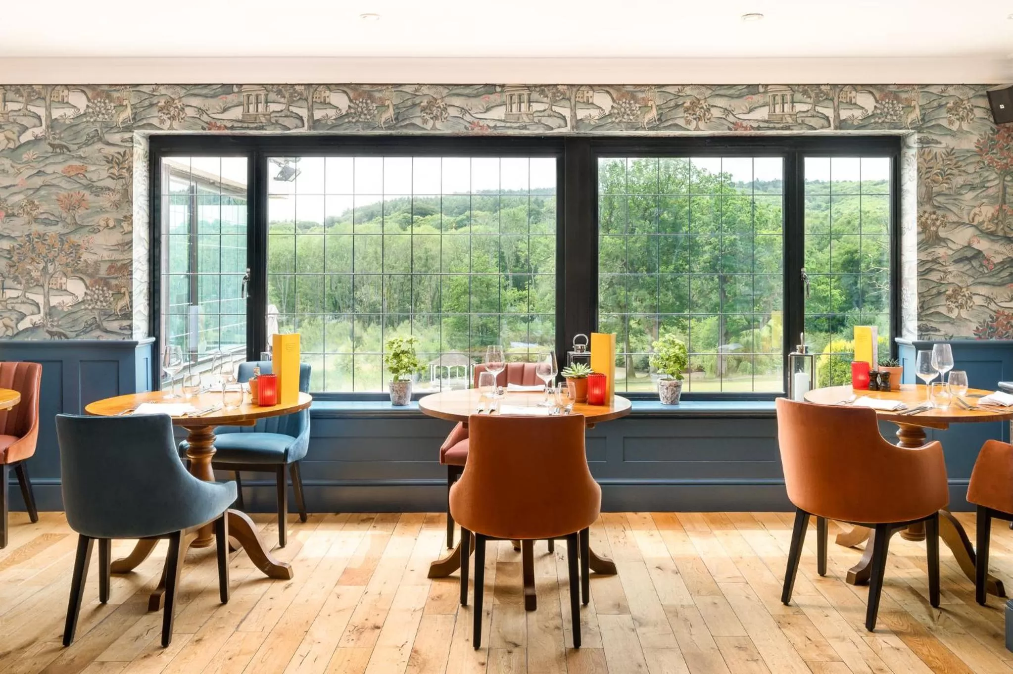 Restaurant/places to eat in voco Lythe Hill Hotel & Spa by IHG