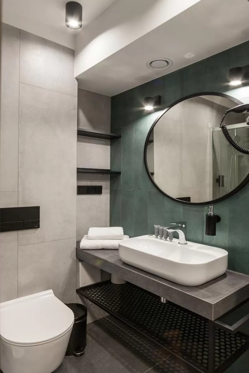 Toilet in Hotel Alexander