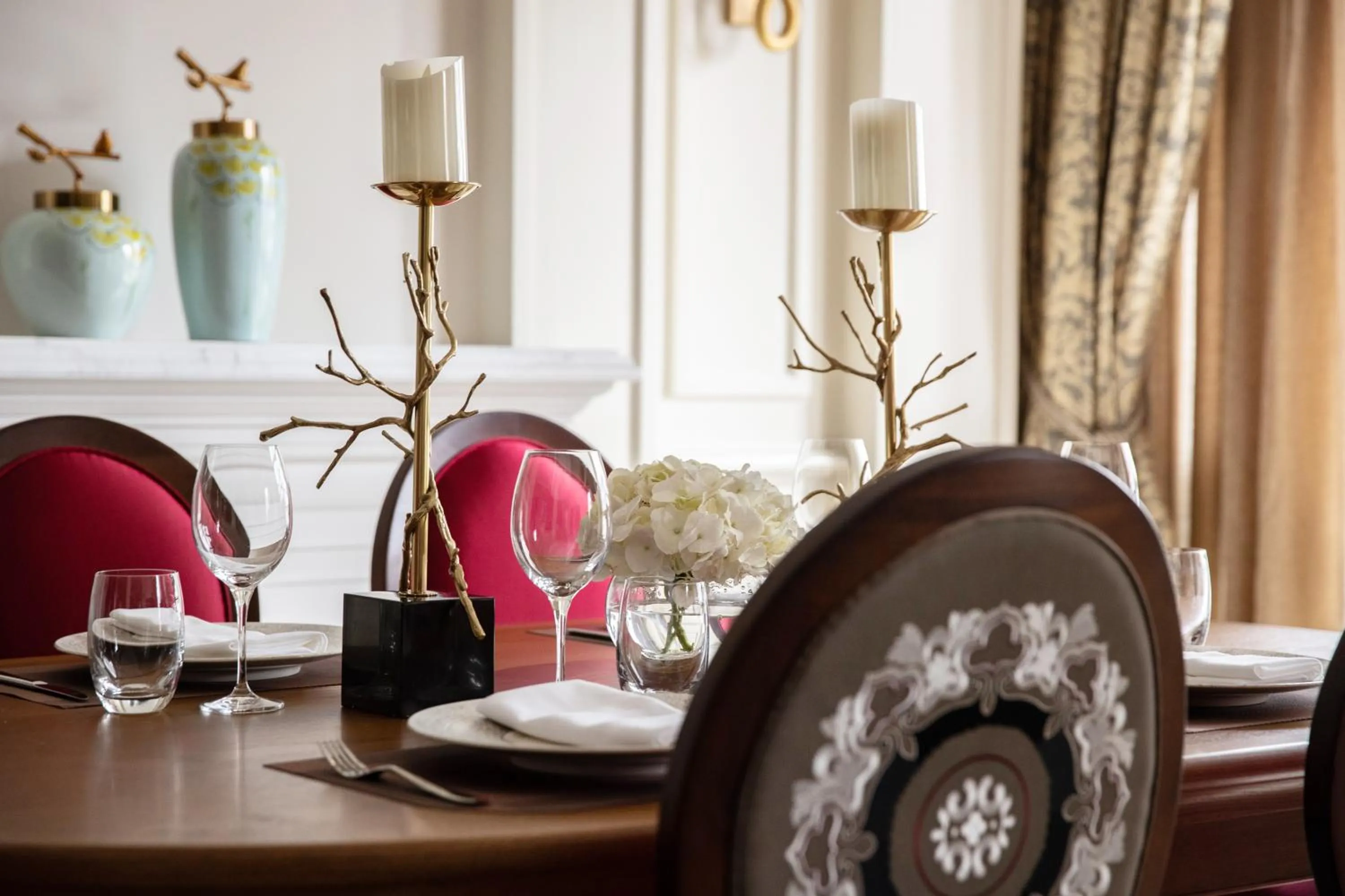 Dining area in Jumeirah Living Guangzhou