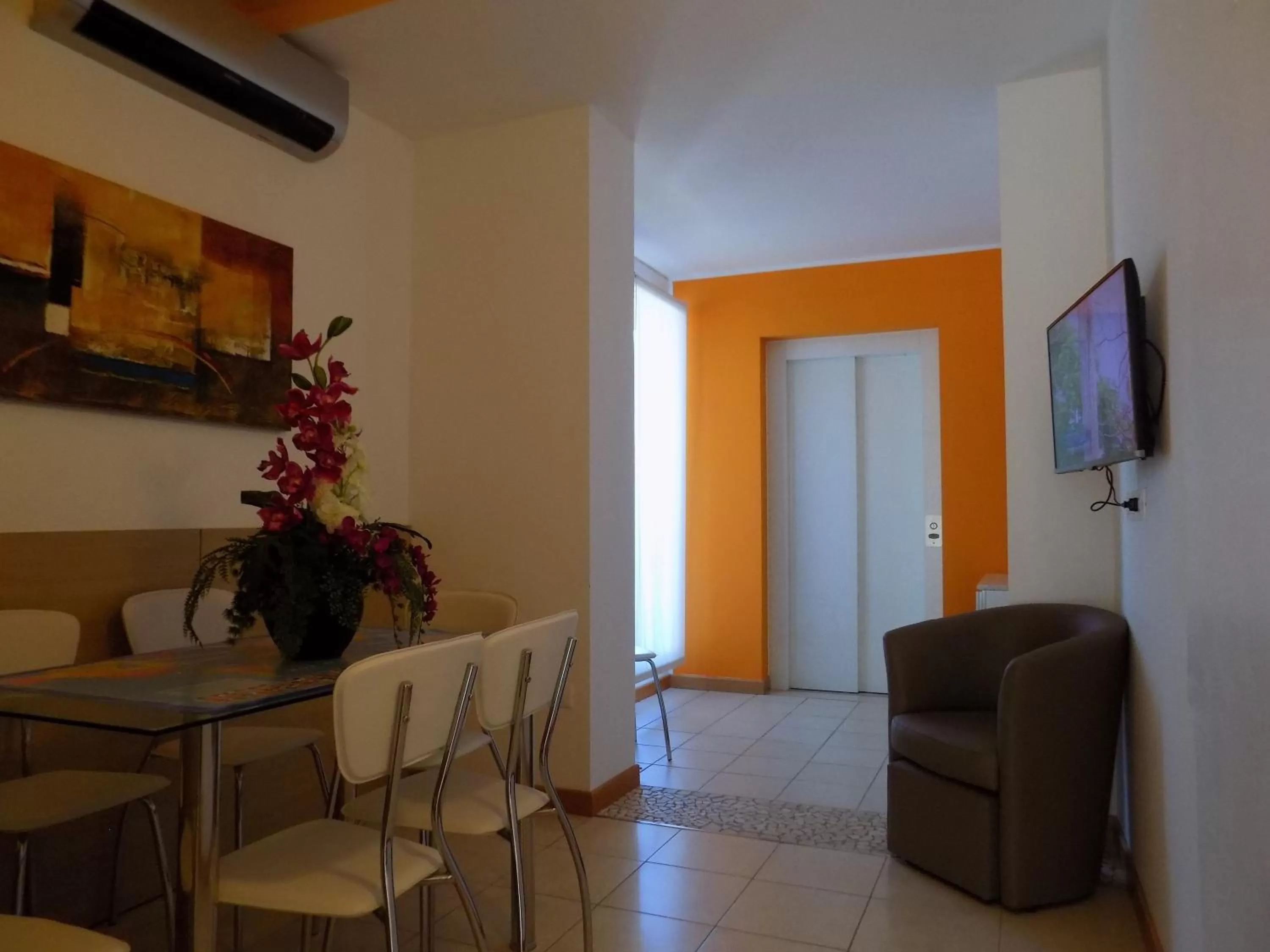 Communal lounge/ TV room in Hotel Residence Sole