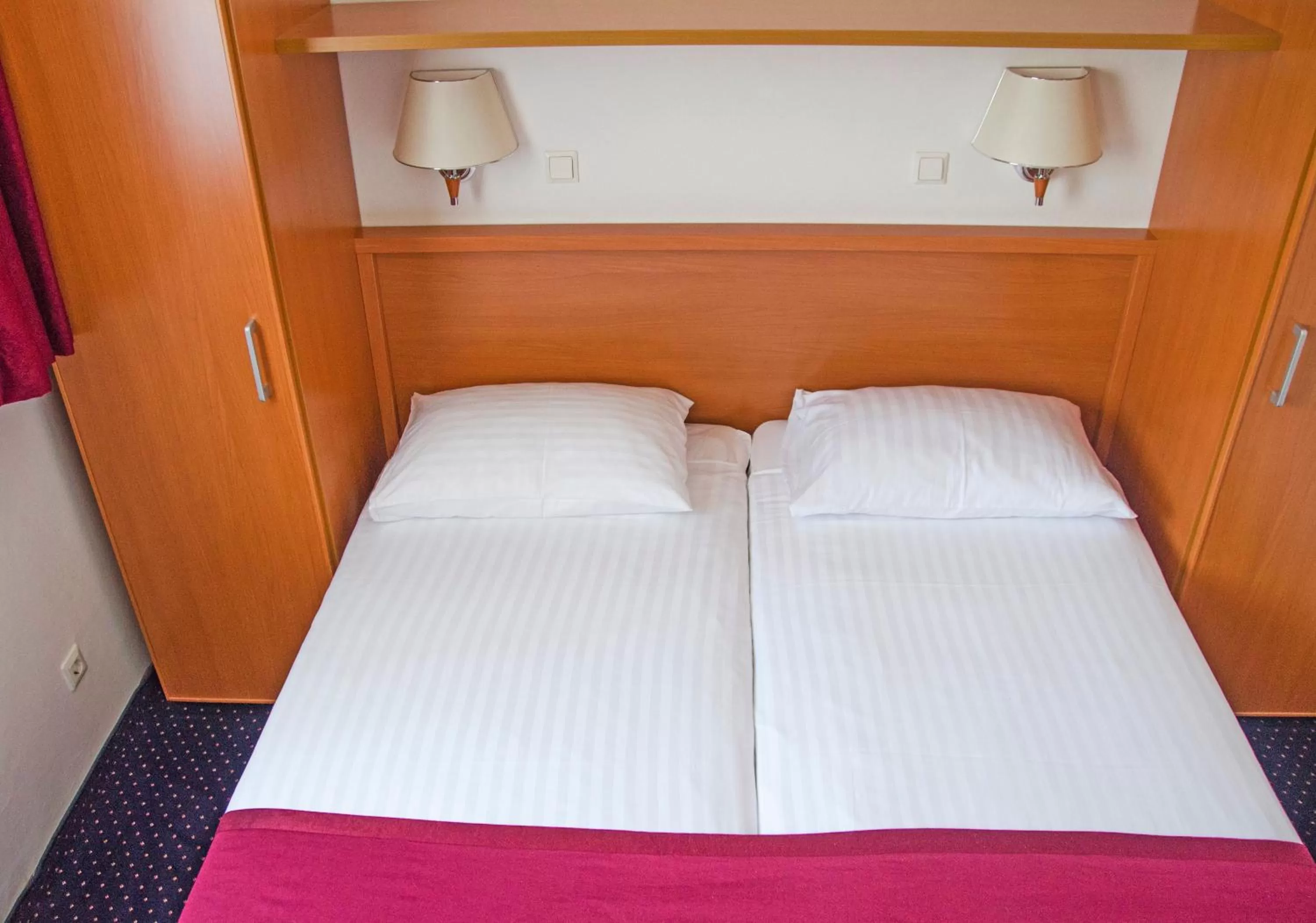 Bed in Hotel Petka