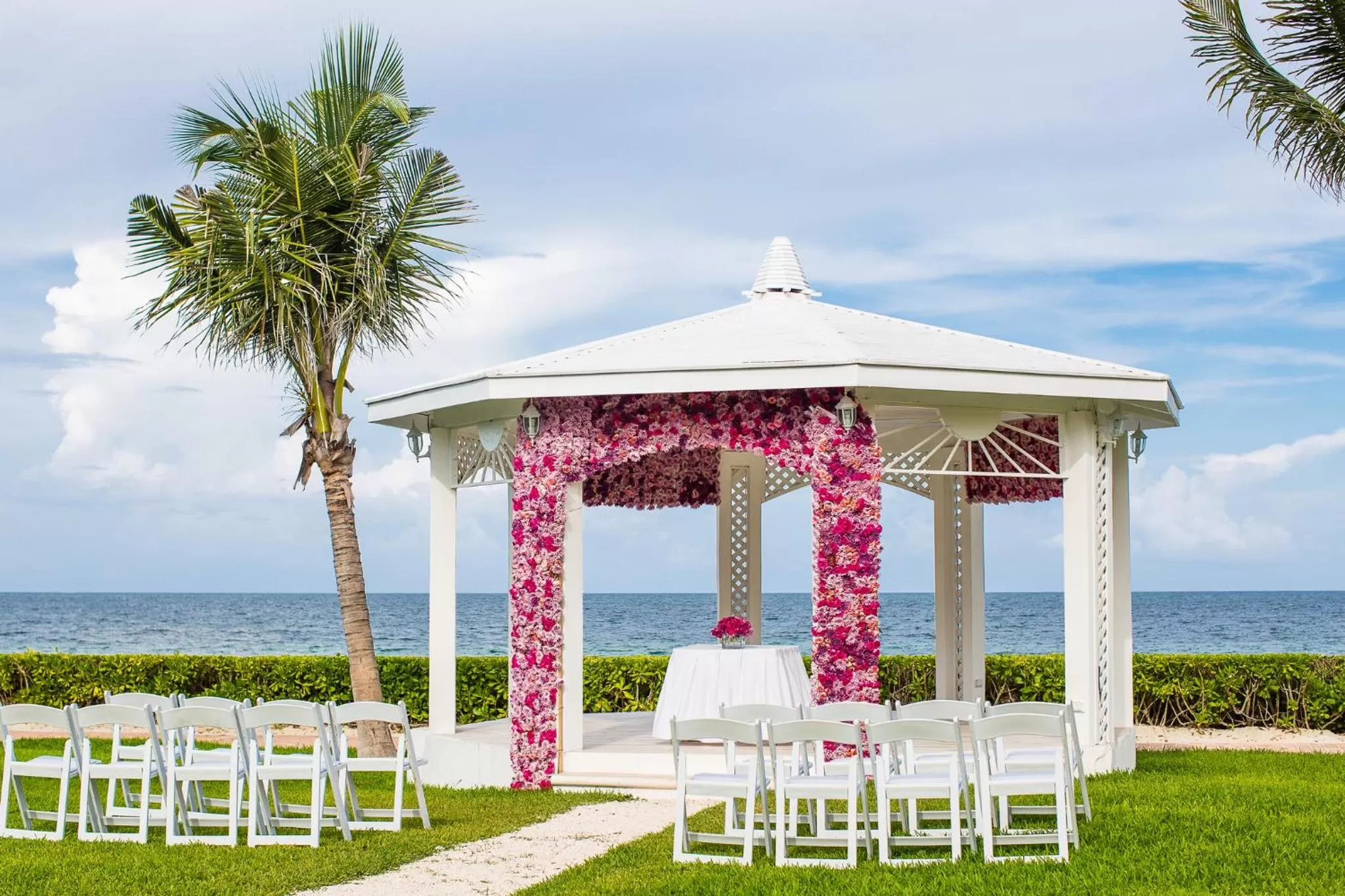 Patio in Ocean Coral & Turquesa All Inclusive