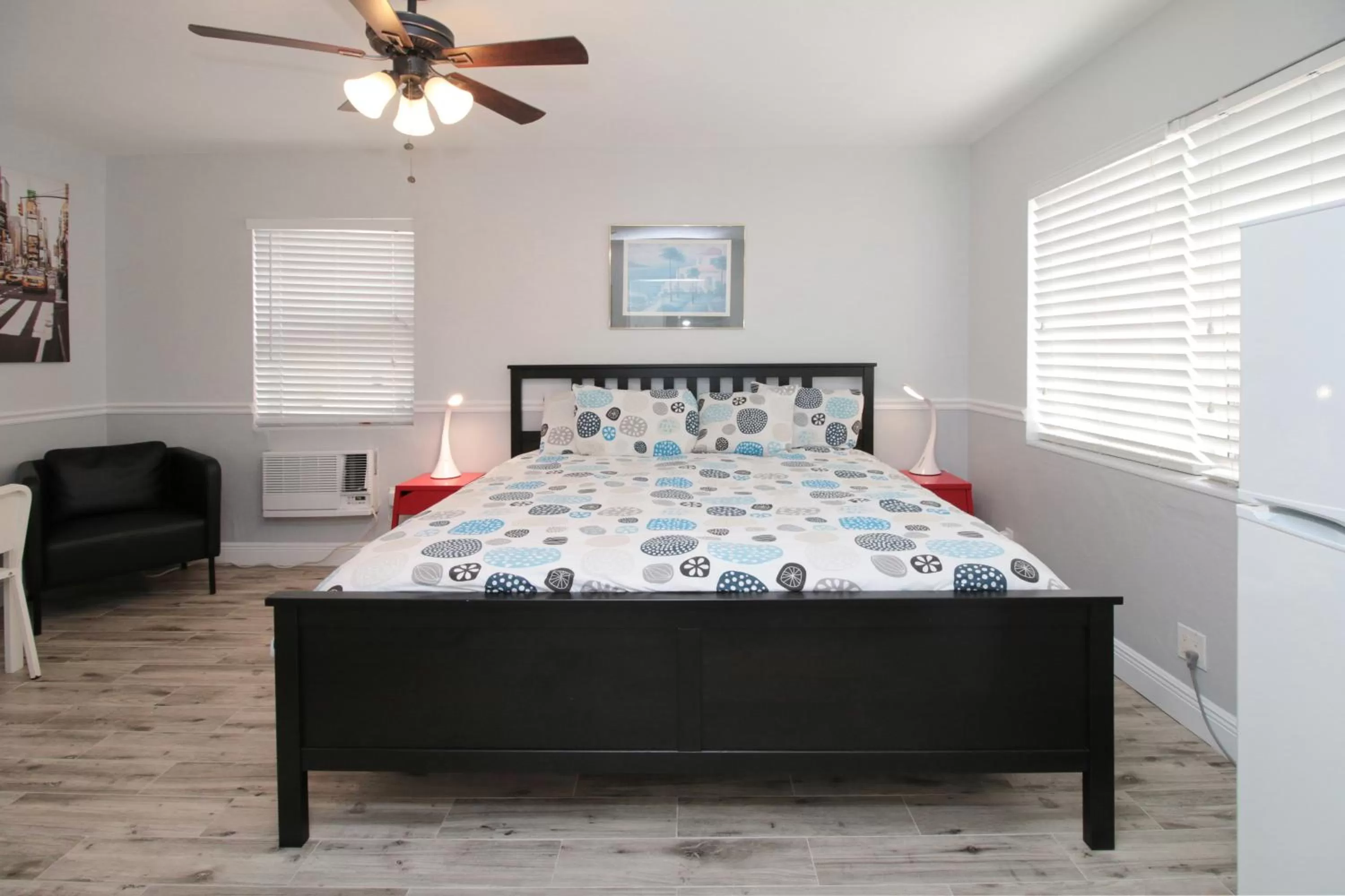 Other, Bed in The Dolphin Hollywood