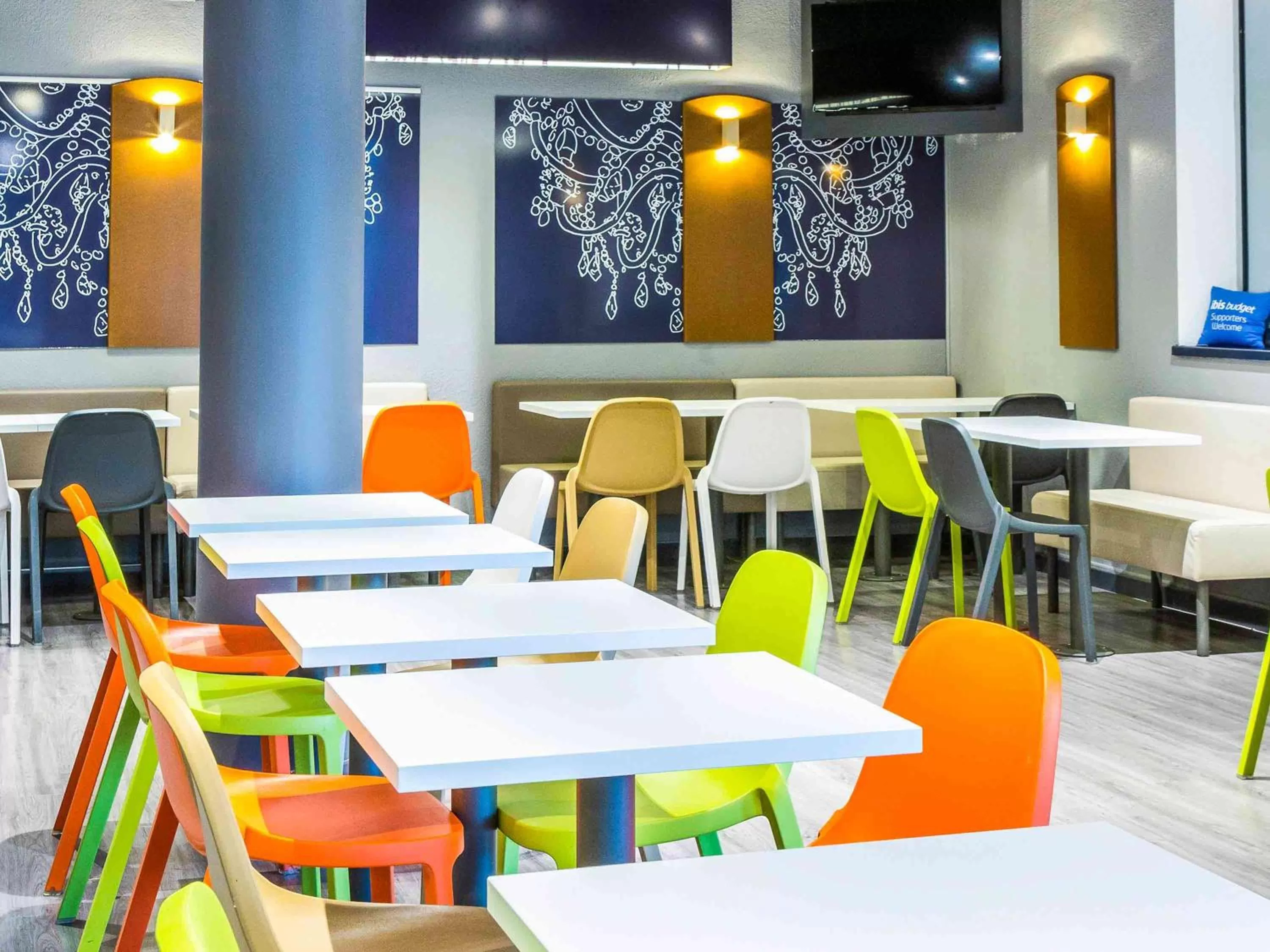 Photo of the whole room in ibis budget Aubagne Paluds Agora