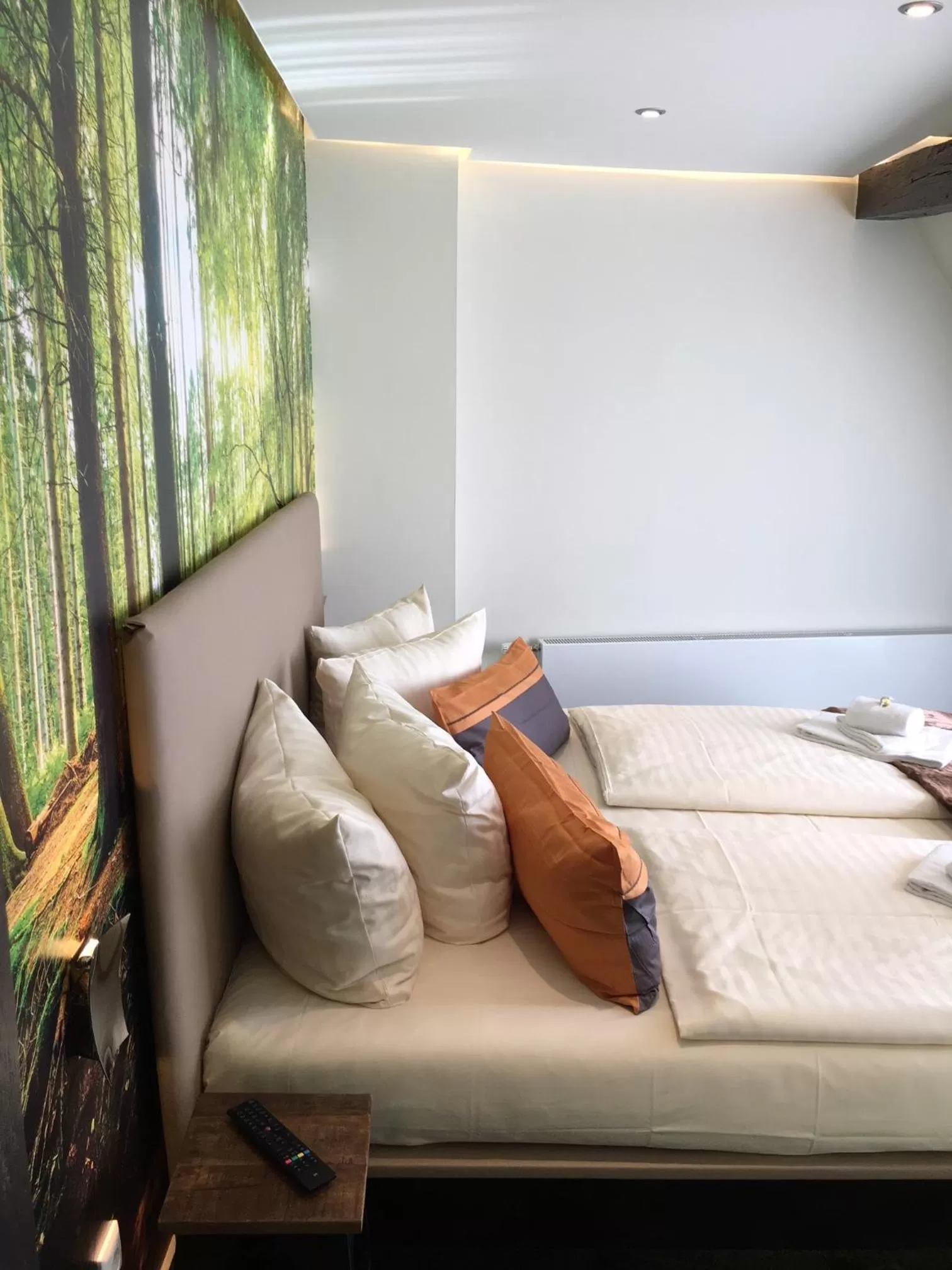 Bedroom, Bed in Hotel am Schloss