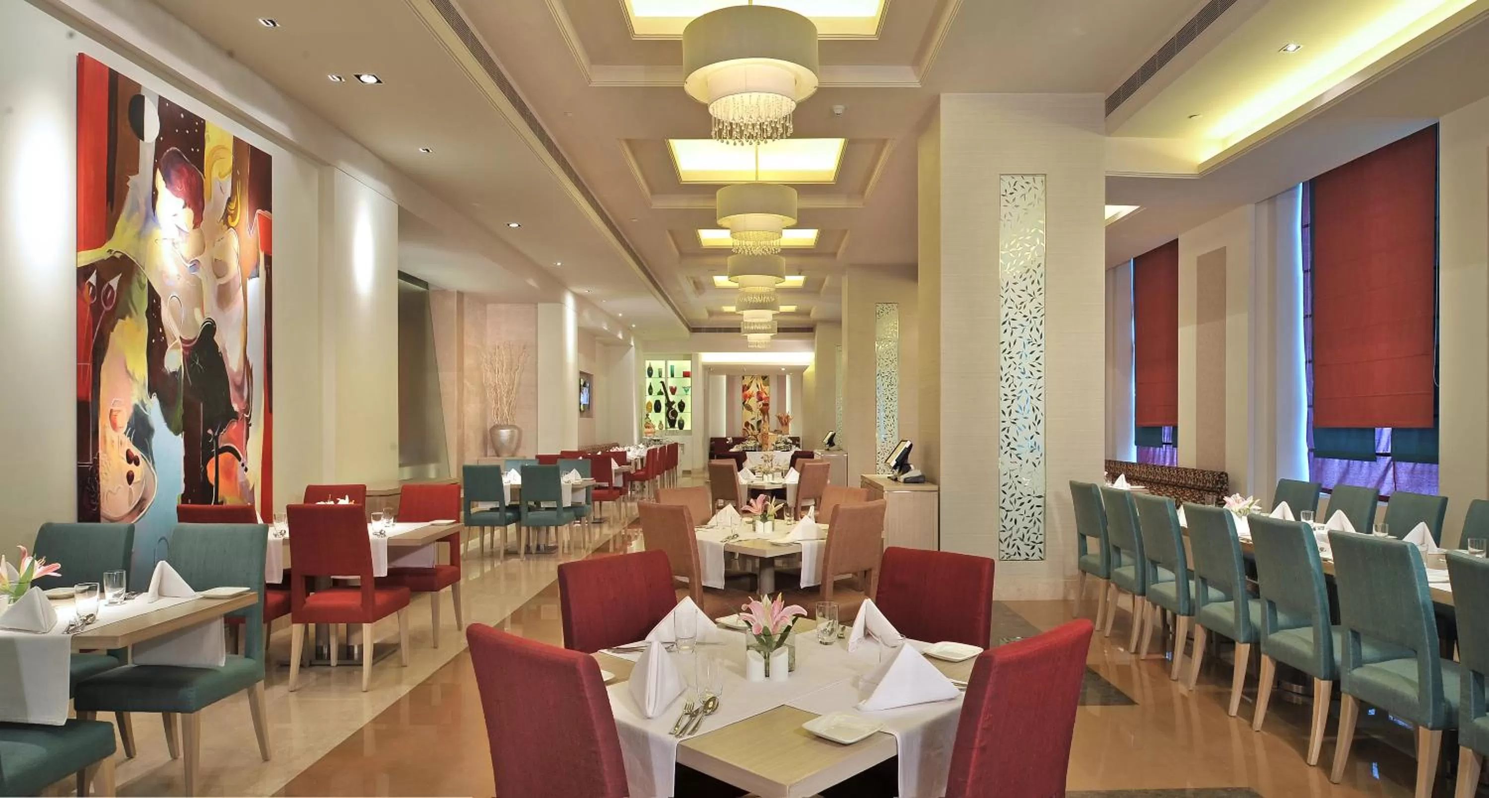 Restaurant/places to eat in Radisson Hyderabad Hitec City