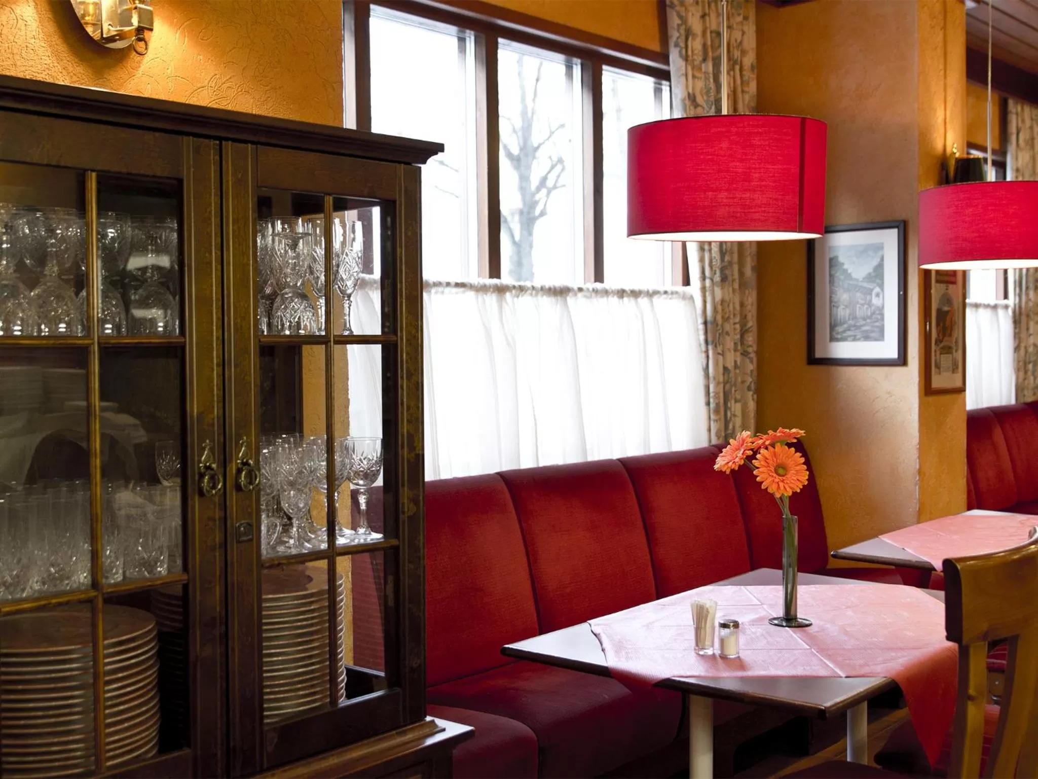 Restaurant/places to eat in Kauppahotelli