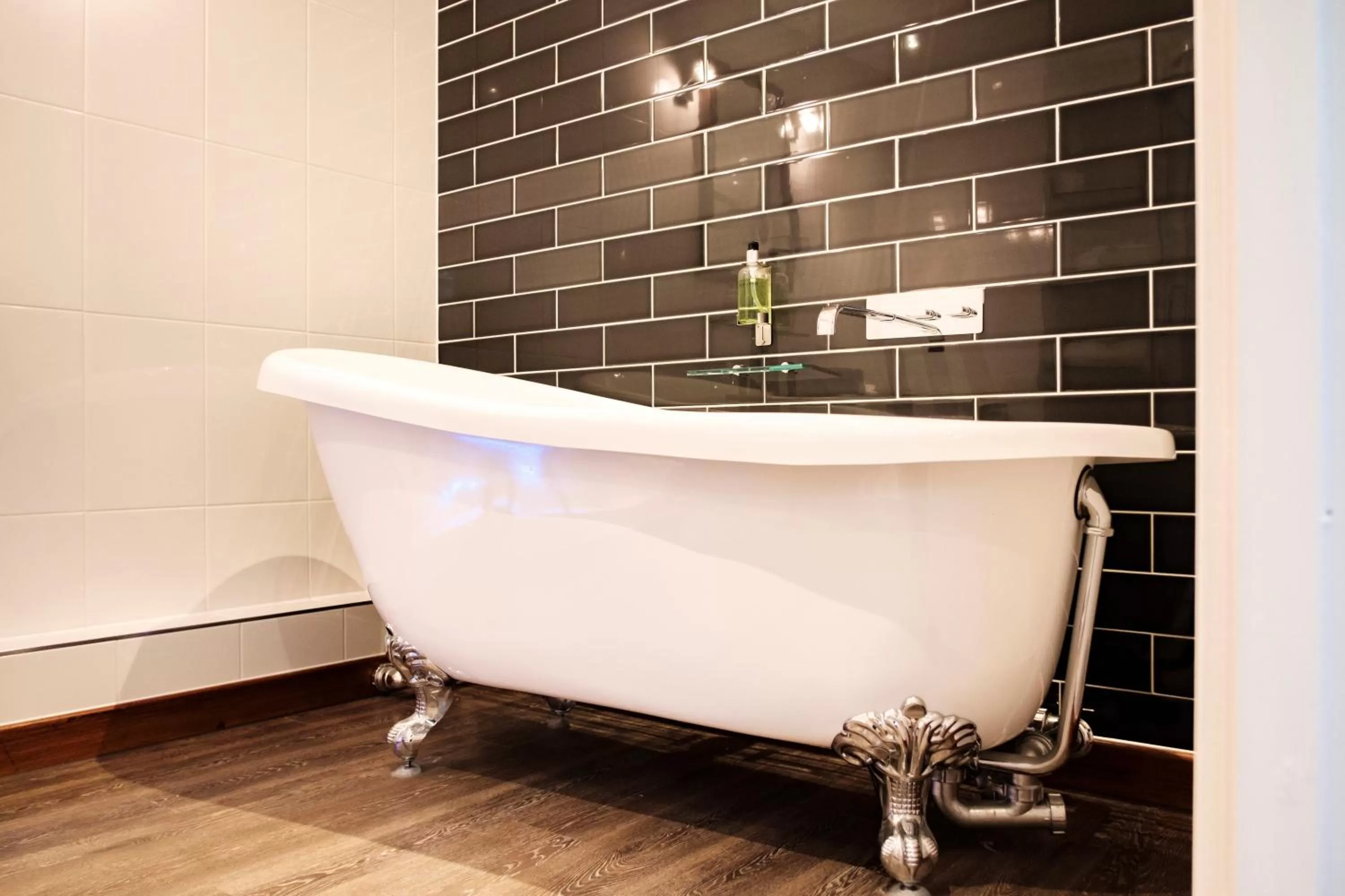 Bathroom in The Princess Royal