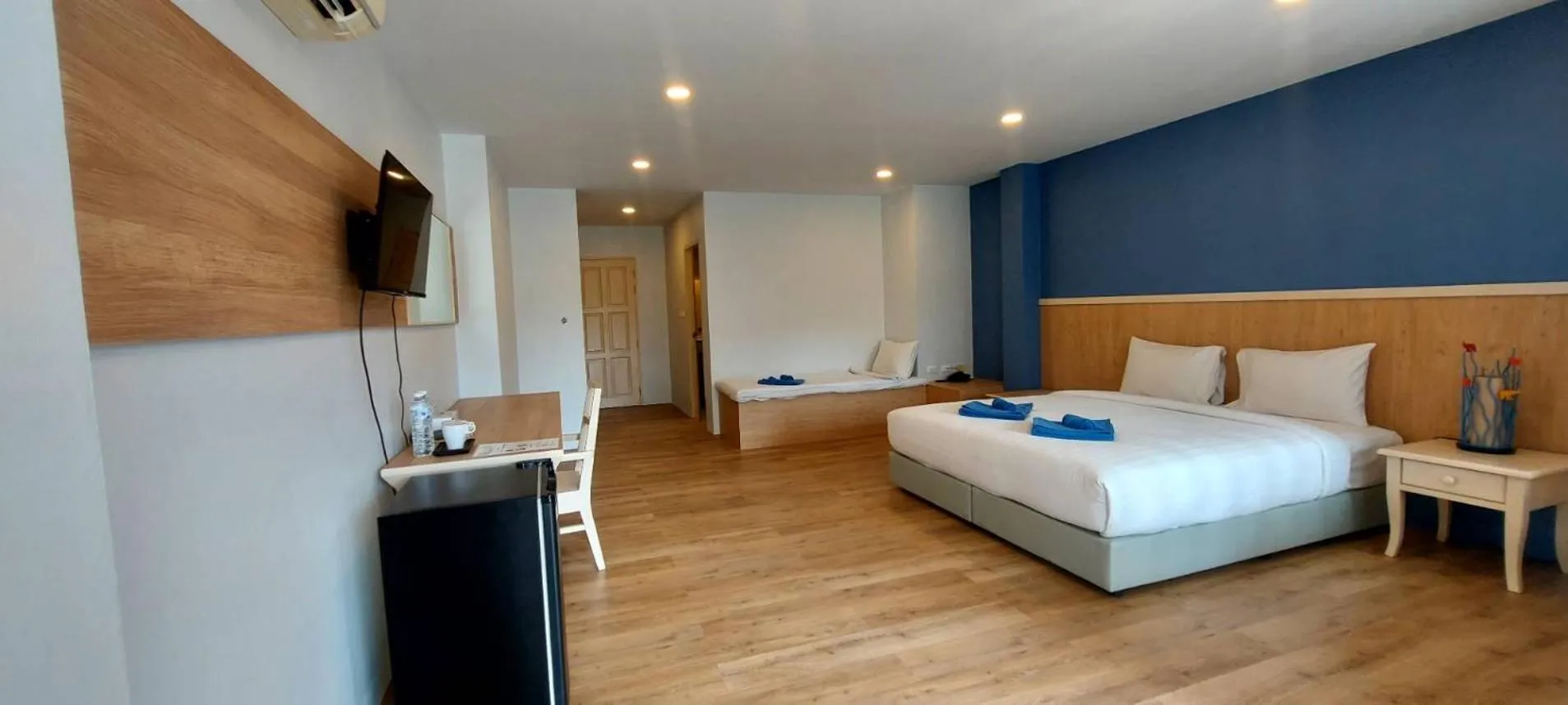 TV and multimedia, Bed in Karon Living Room - SHA Plus