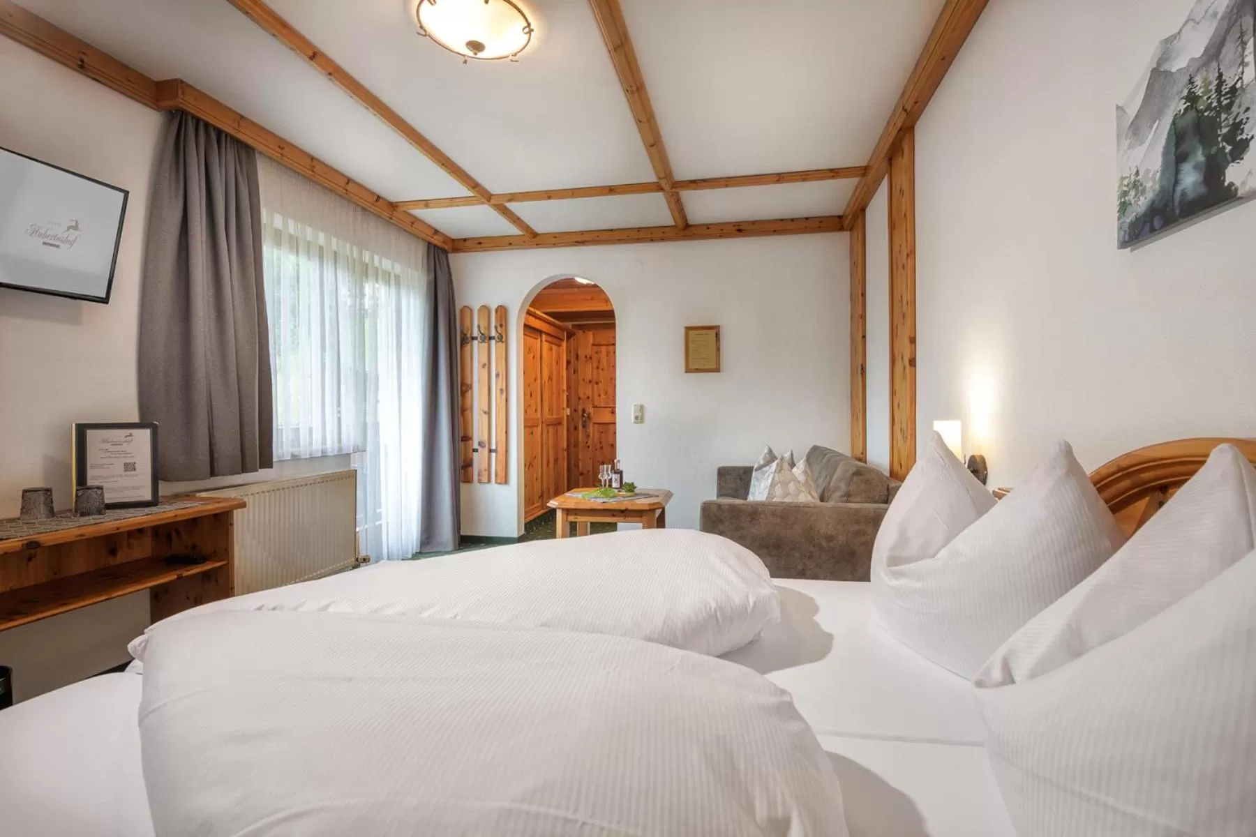 Bed in Hotel Hubertushof