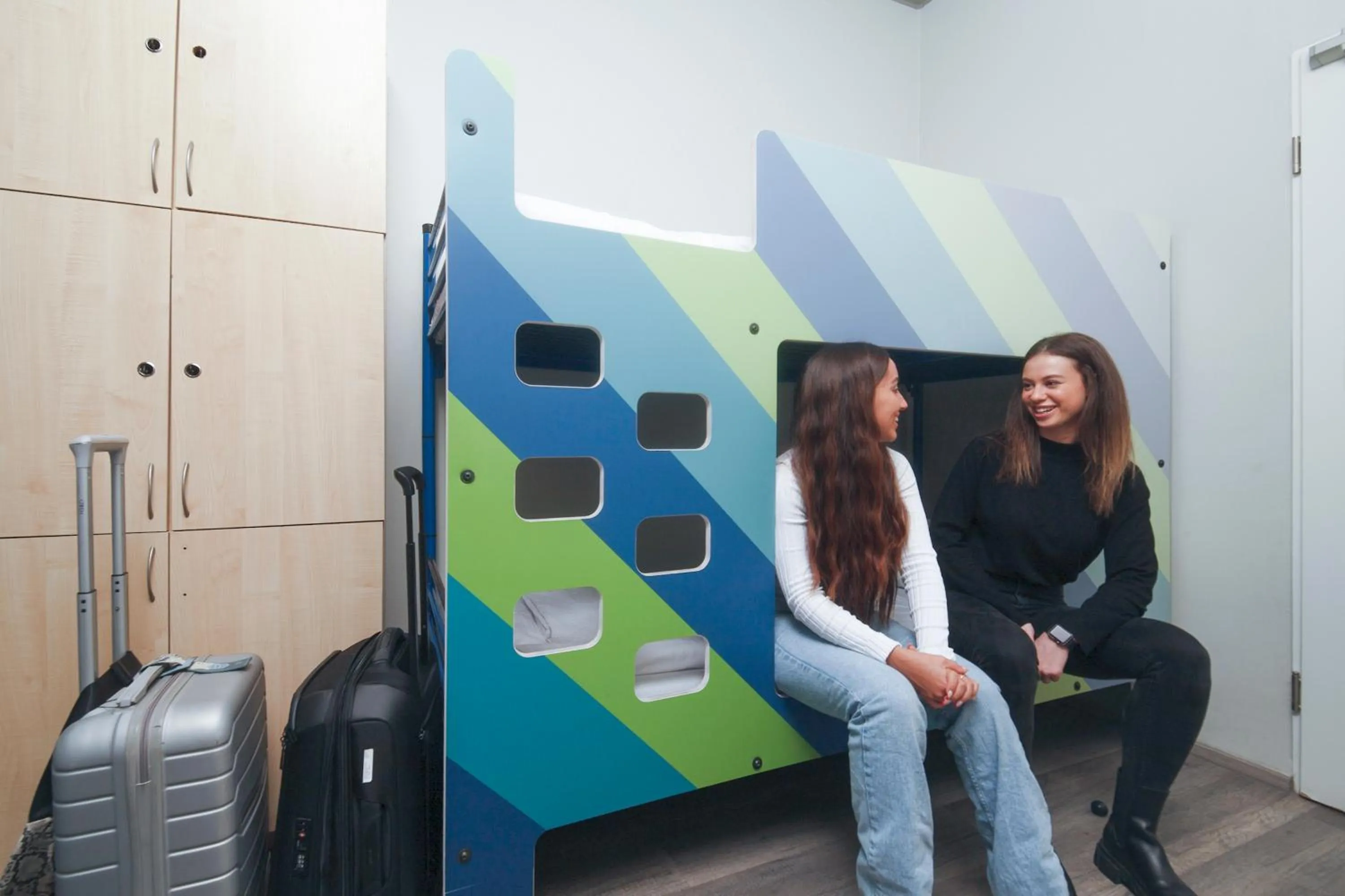 group of guests in a&o Wien Stadthalle