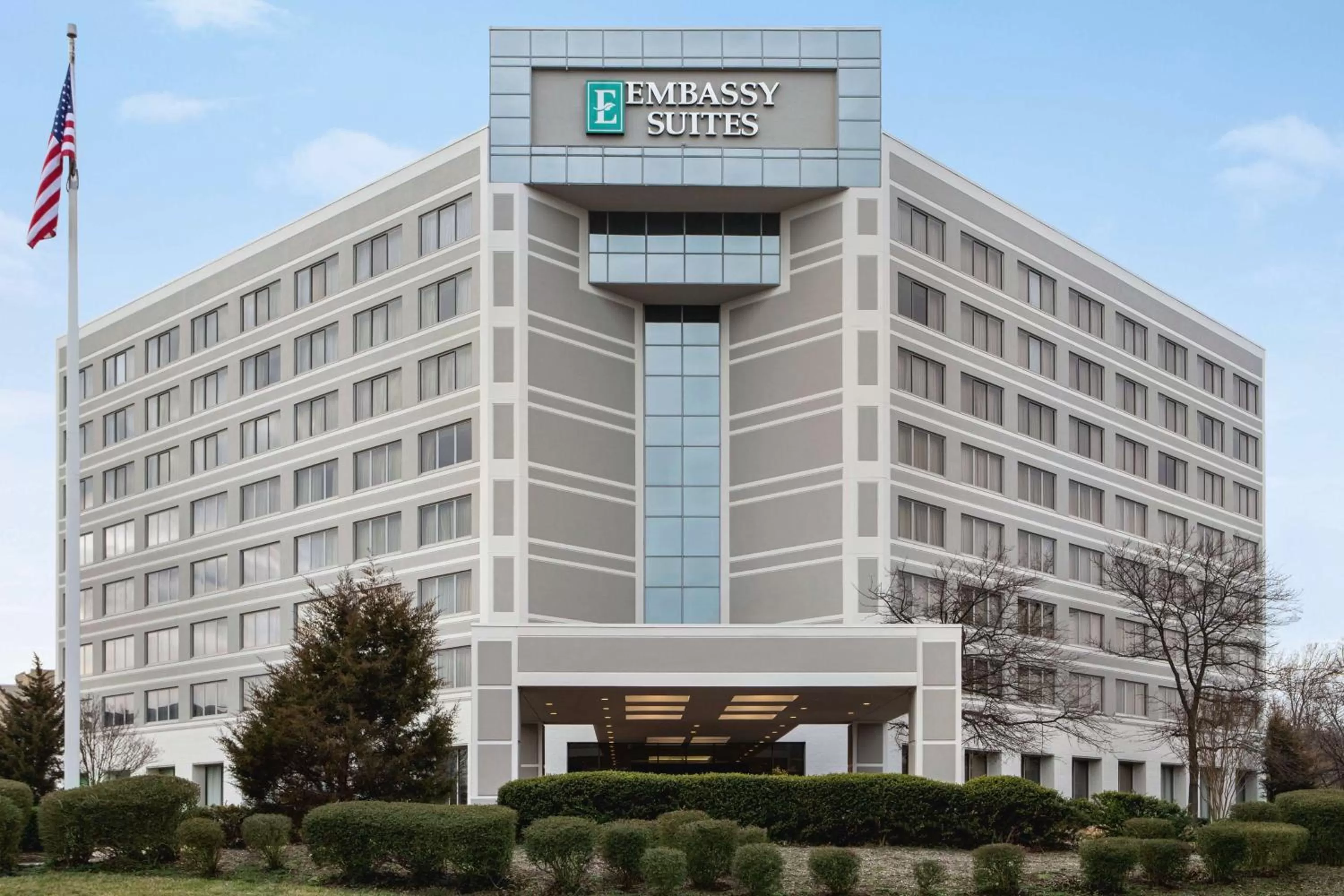 Property building in Embassy Suites by Hilton Baltimore at BWI Airport
