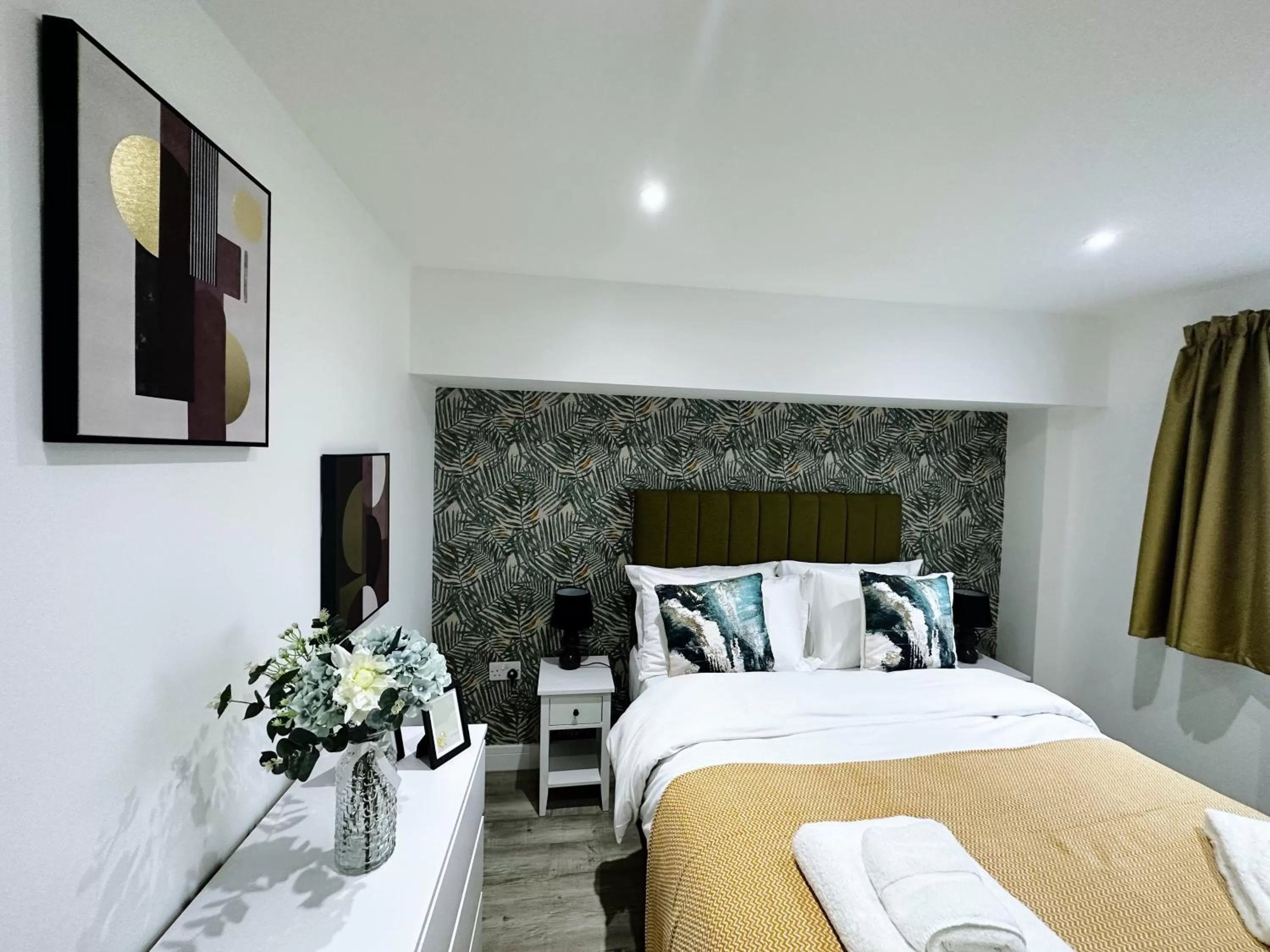 Bed in The Atlantis - Tower Apartments