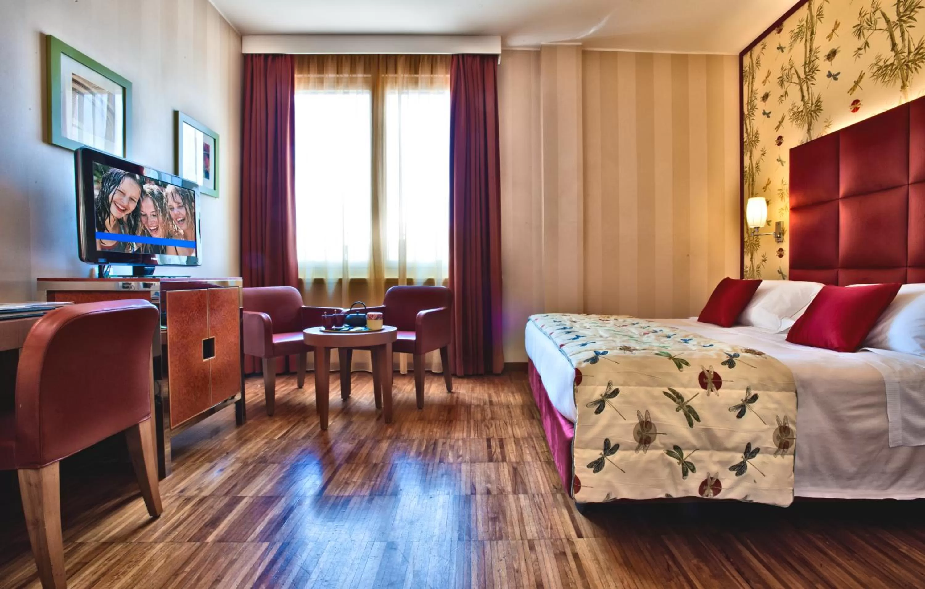 TV and multimedia, Bed in Enterprise Hotel Design & Boutique