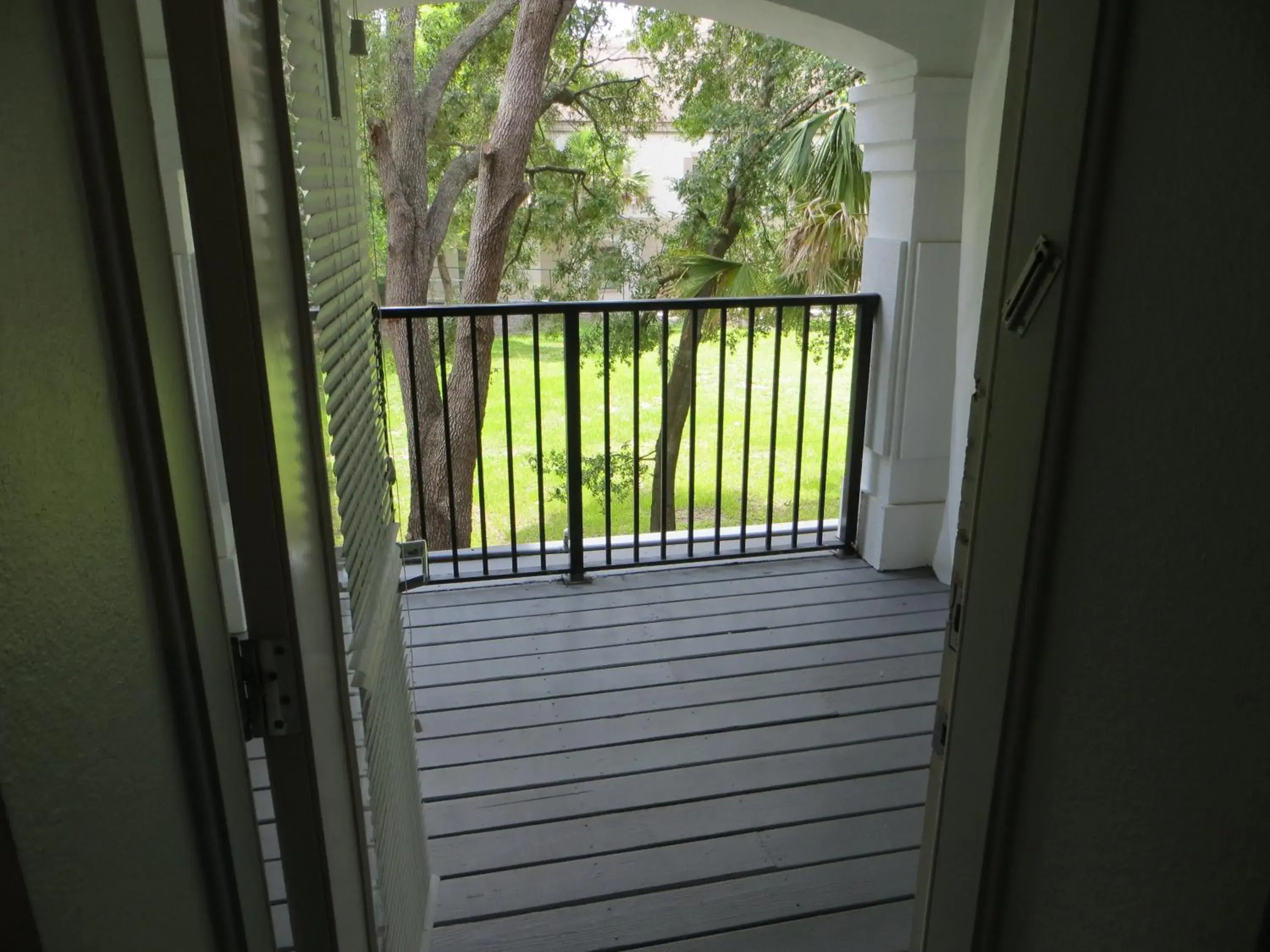 Queen Room with Balcony in The EO Inn - Downtown Orlando Queen Room with Balcony in The EO Inn - Downtown Orlando
