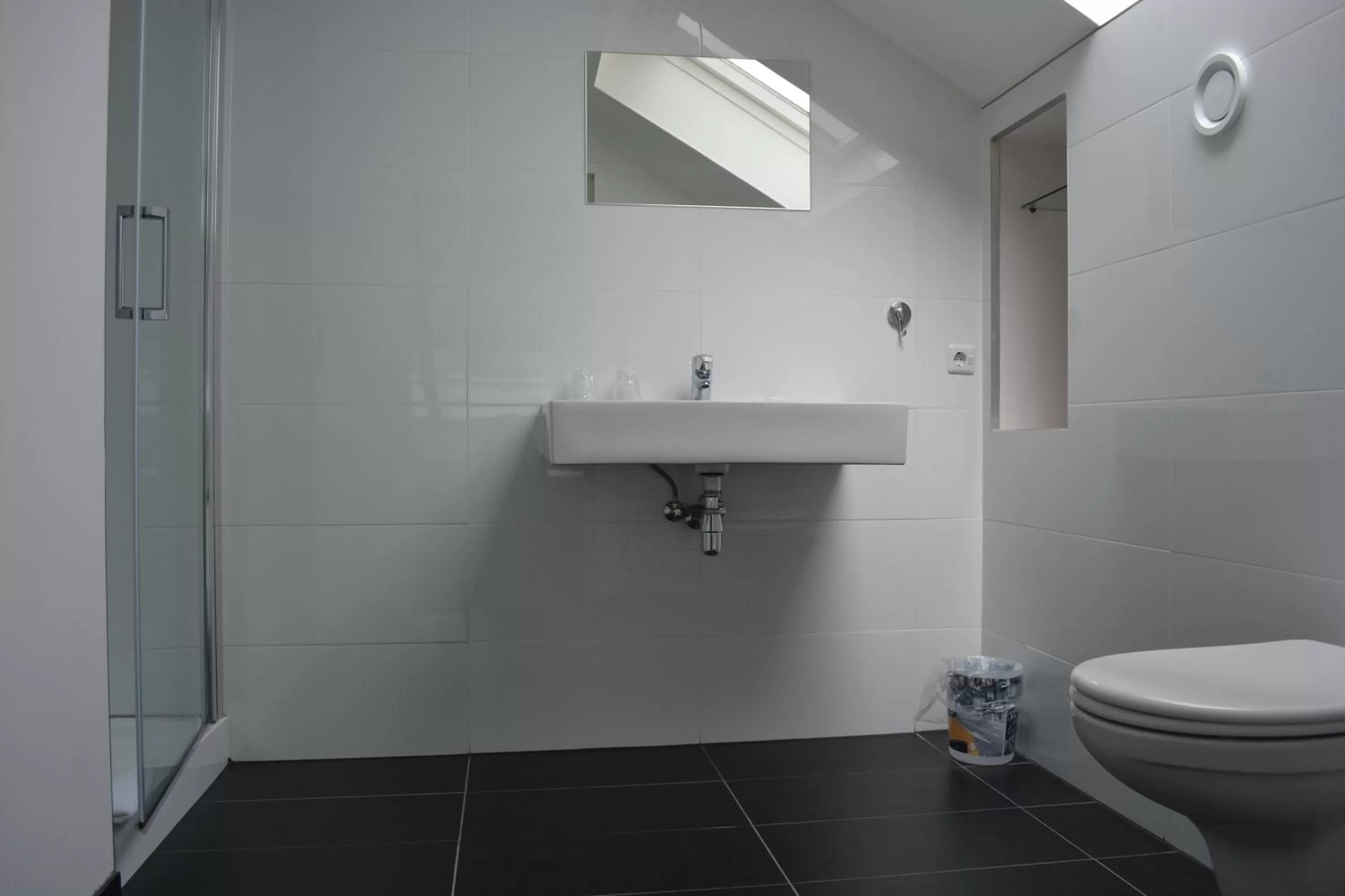 Bathroom in Hotel Oranjeoord