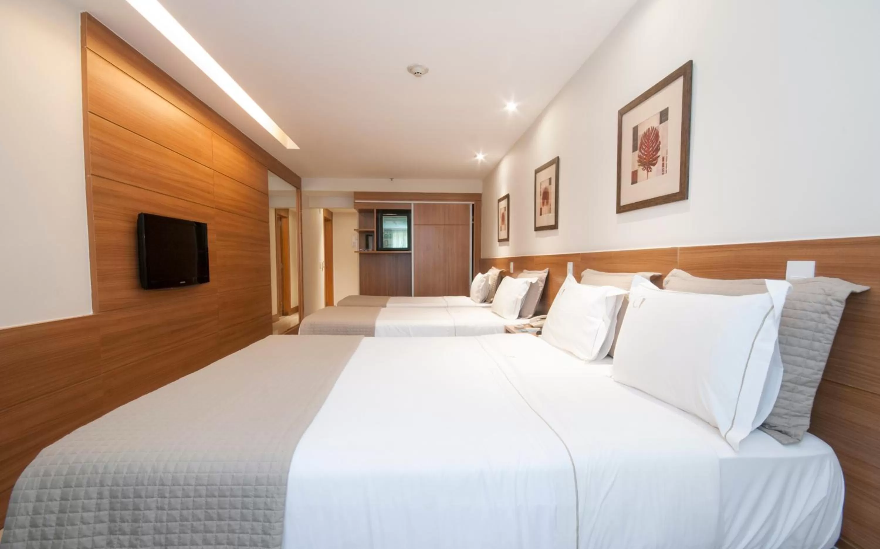 Property building, Bed in Américas Granada Hotel