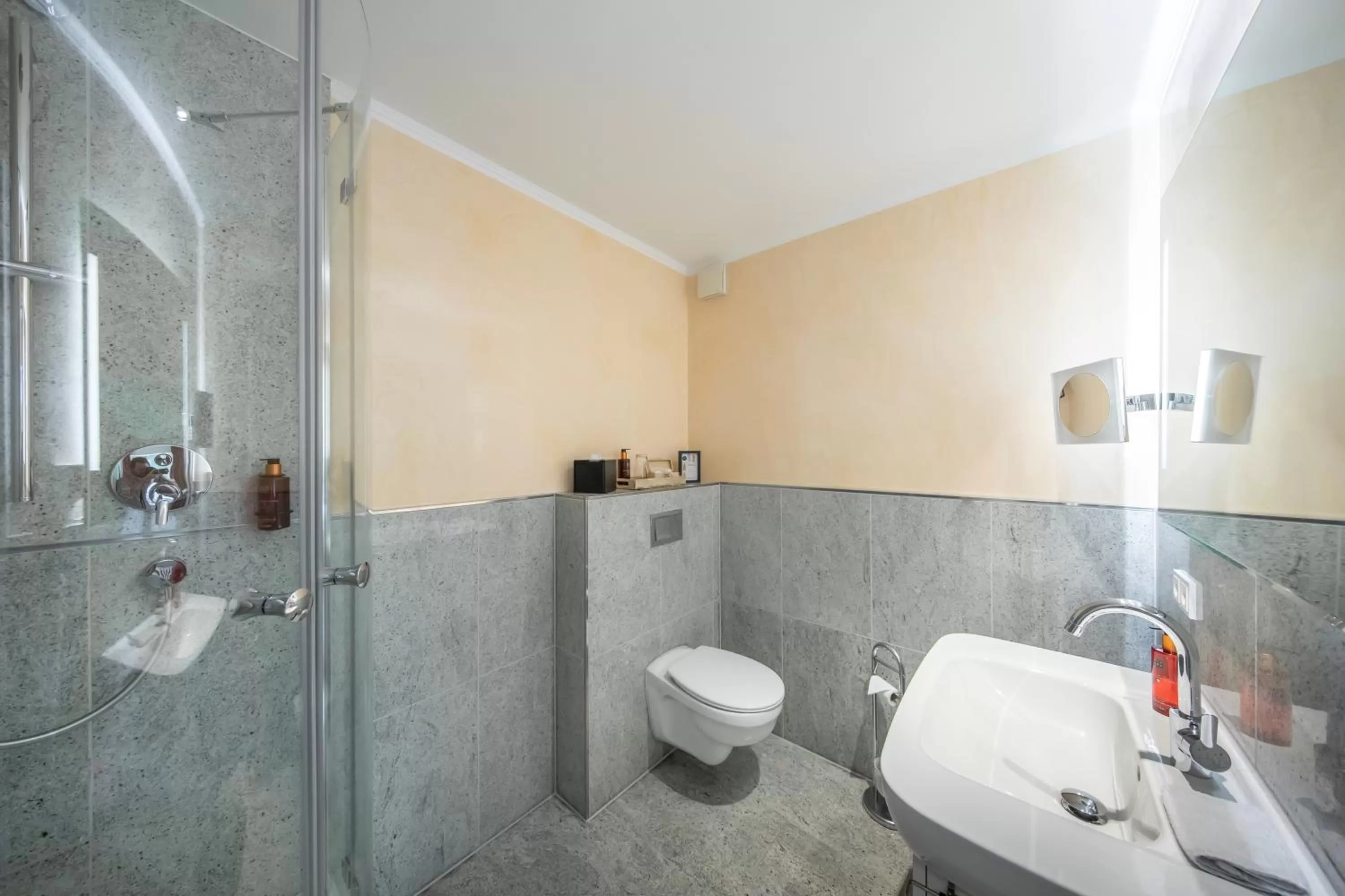 Bathroom in Die LÜ - Lüttelforster Mühle