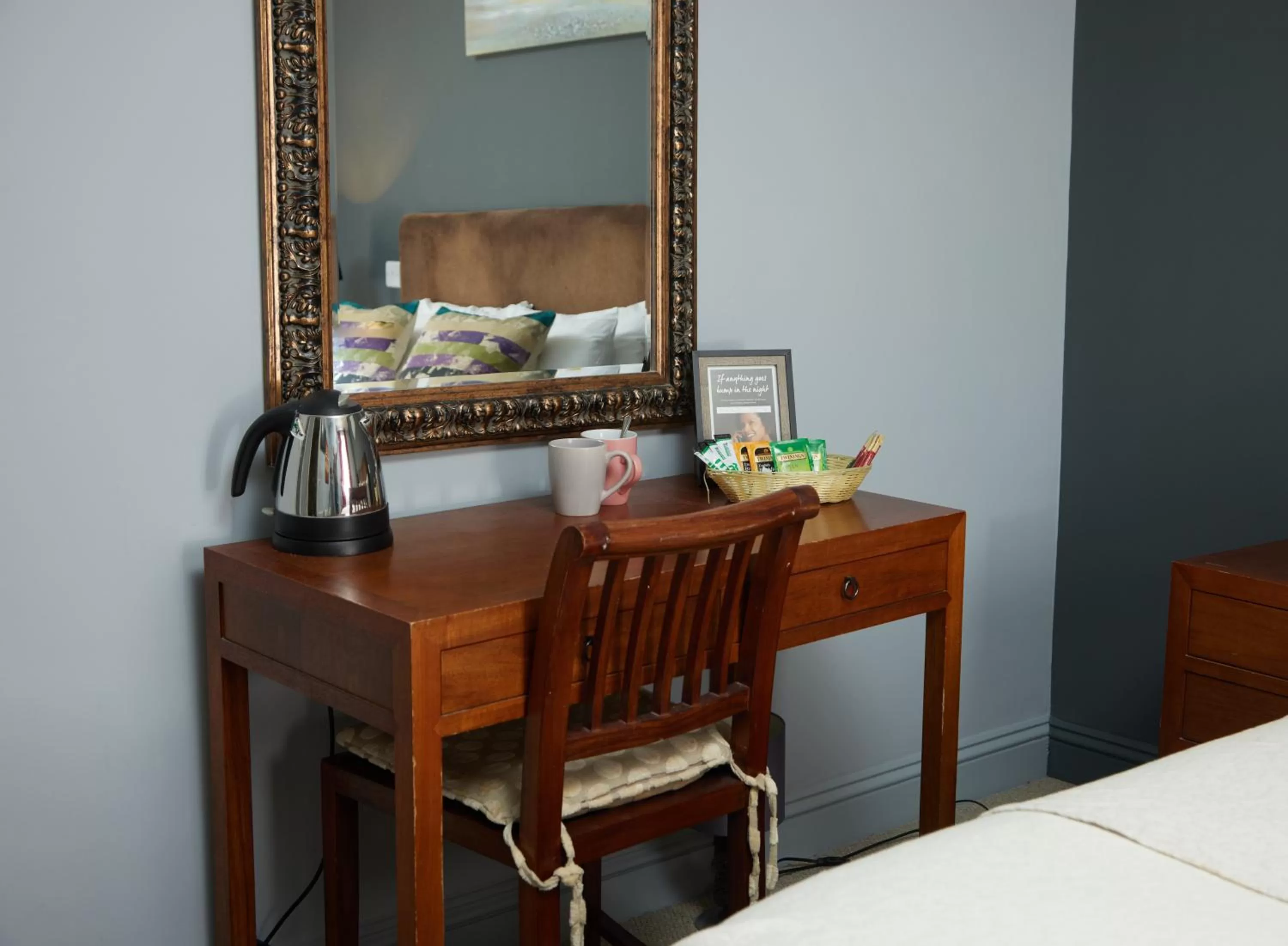 Coffee/tea facilities in Trents by Greene King Inns