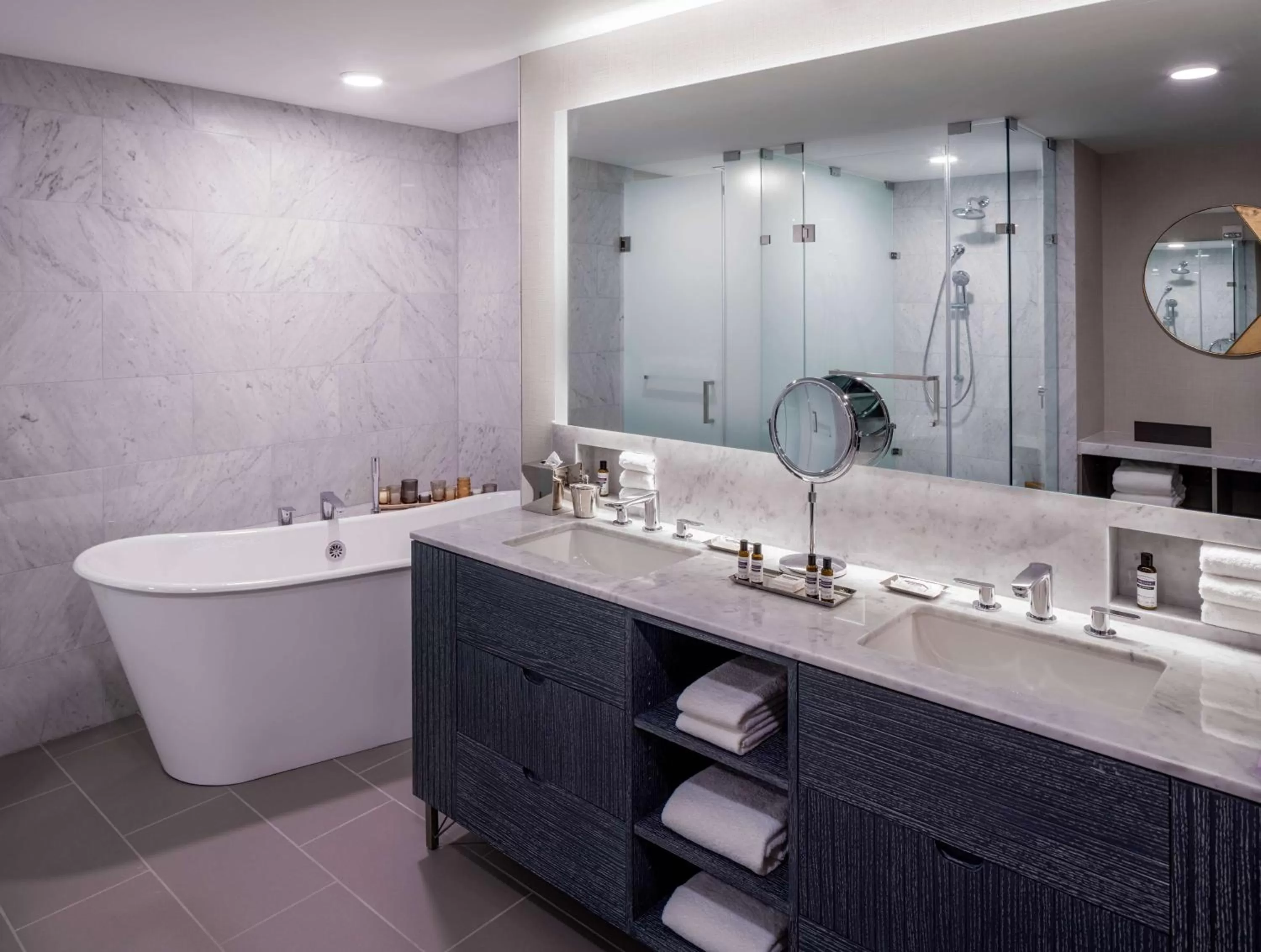 Bathroom in Hyatt Regency Portland at the Oregon Convention Center