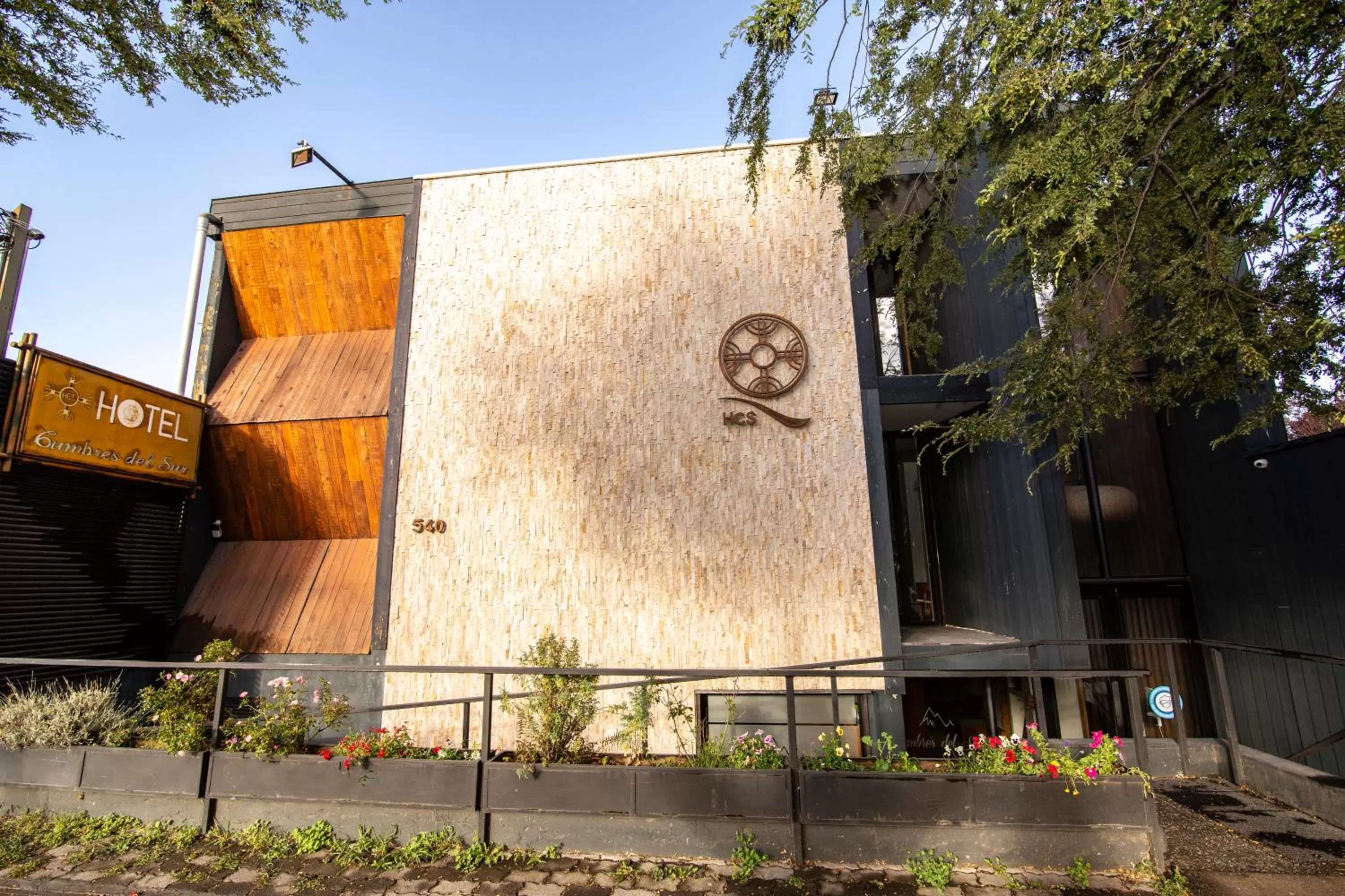 Facade/entrance, Property Building in Hotel Cumbres del Sur