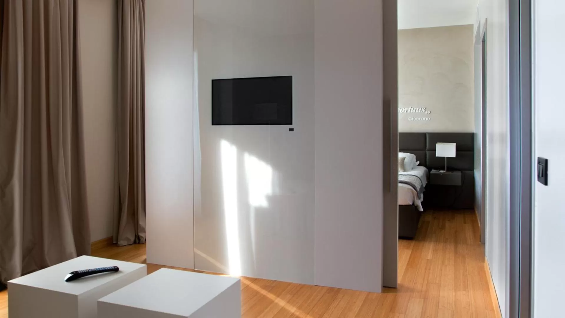 Living room, Bed in Galzignano Resort Terme & Golf - Hotel Majestic